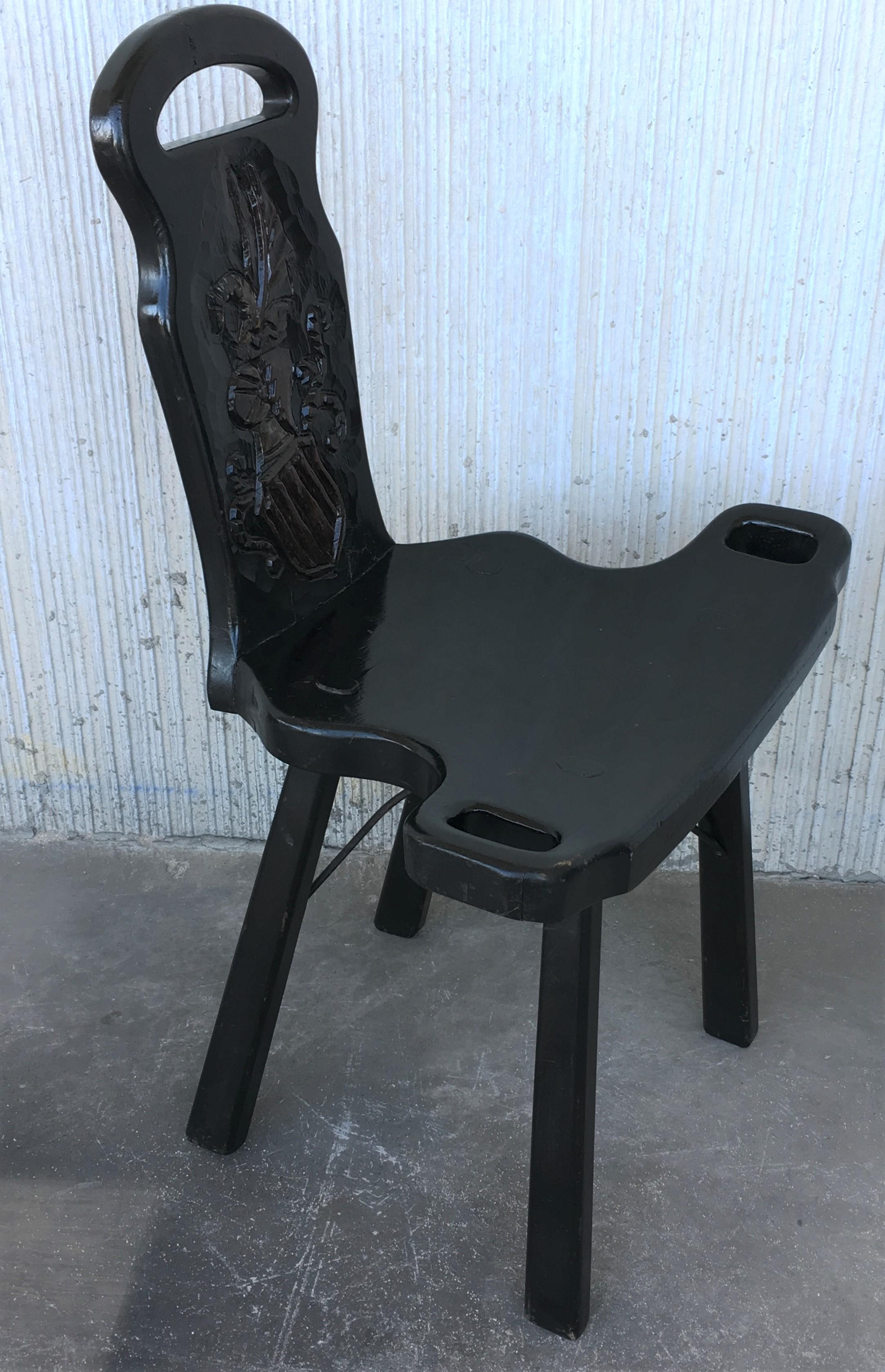 Vintage Spanish Sgabello Carved Side Chair or Stool In Good Condition For Sale In Miami, FL