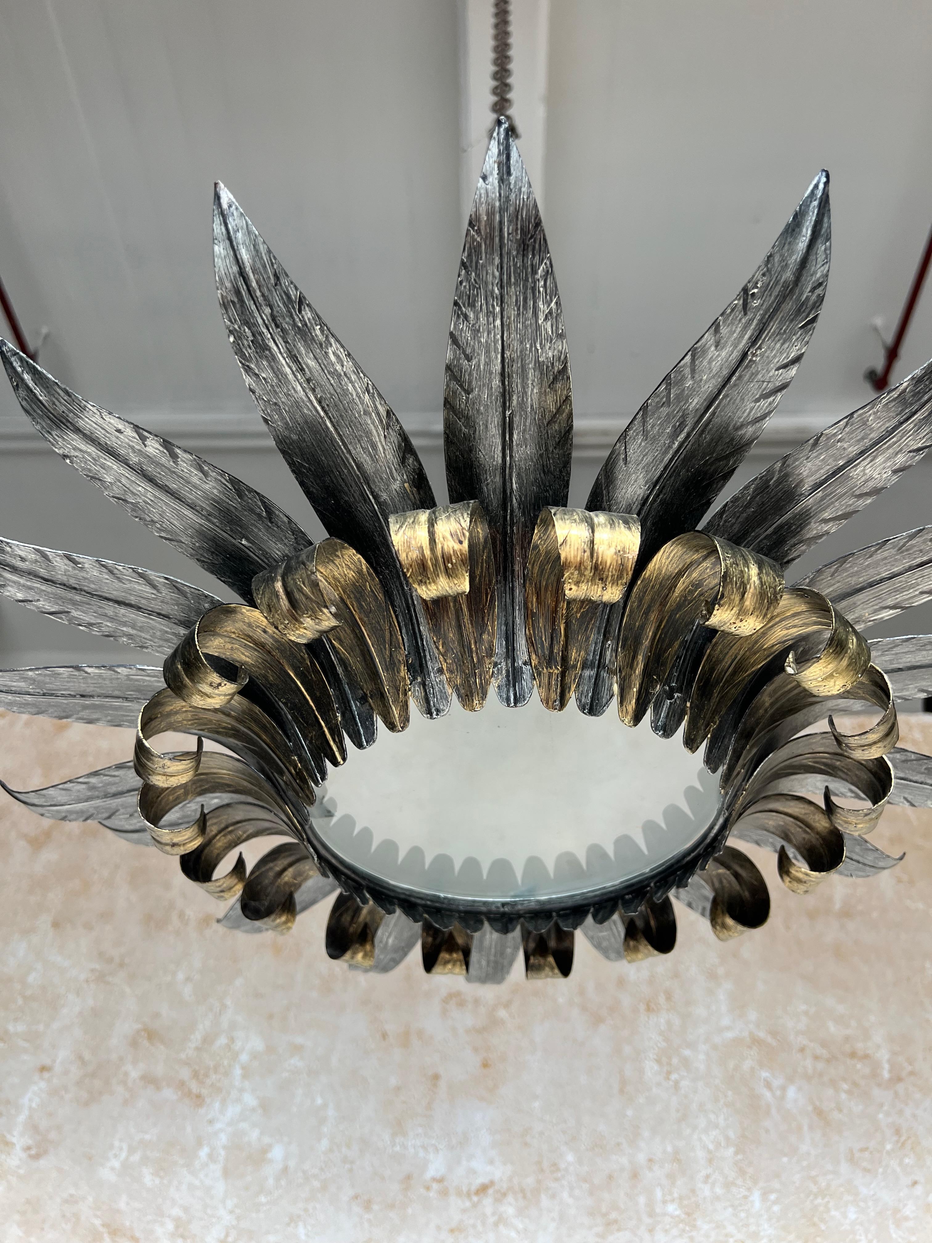 Metà XX secolo Plafoniera spagnola d'epoca in metallo dorato e argento in vendita