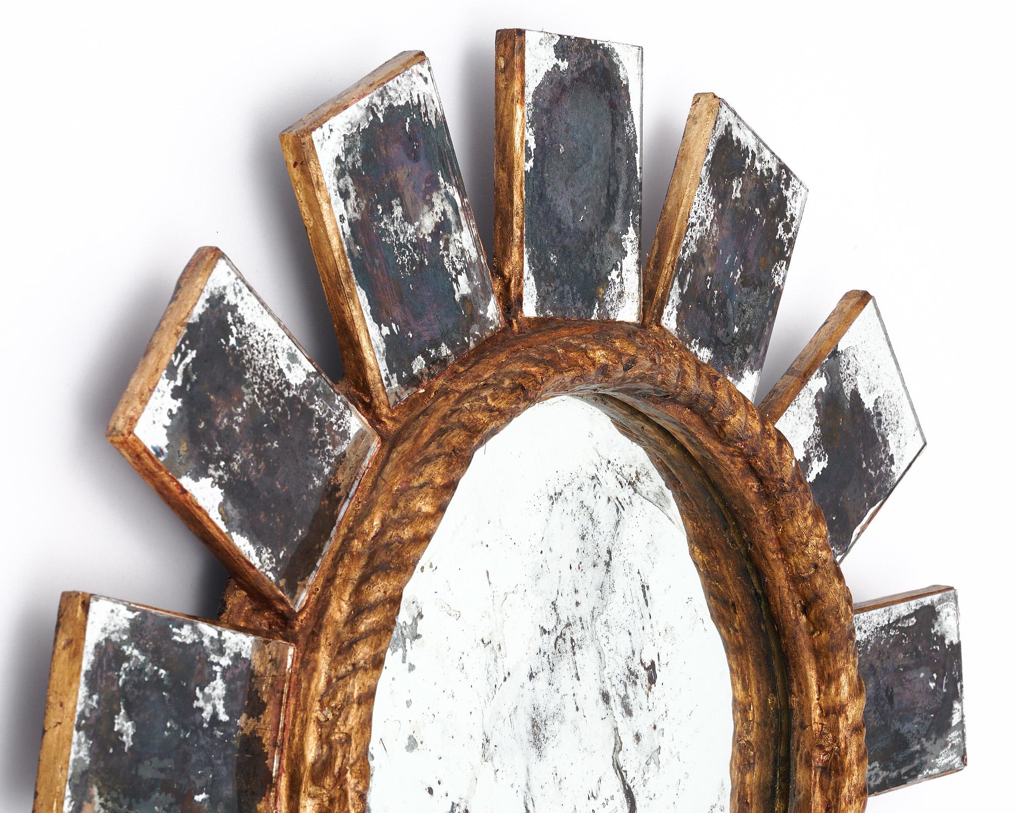 Vintage Spanish Sunburst (Spanisch Kolonial) im Angebot