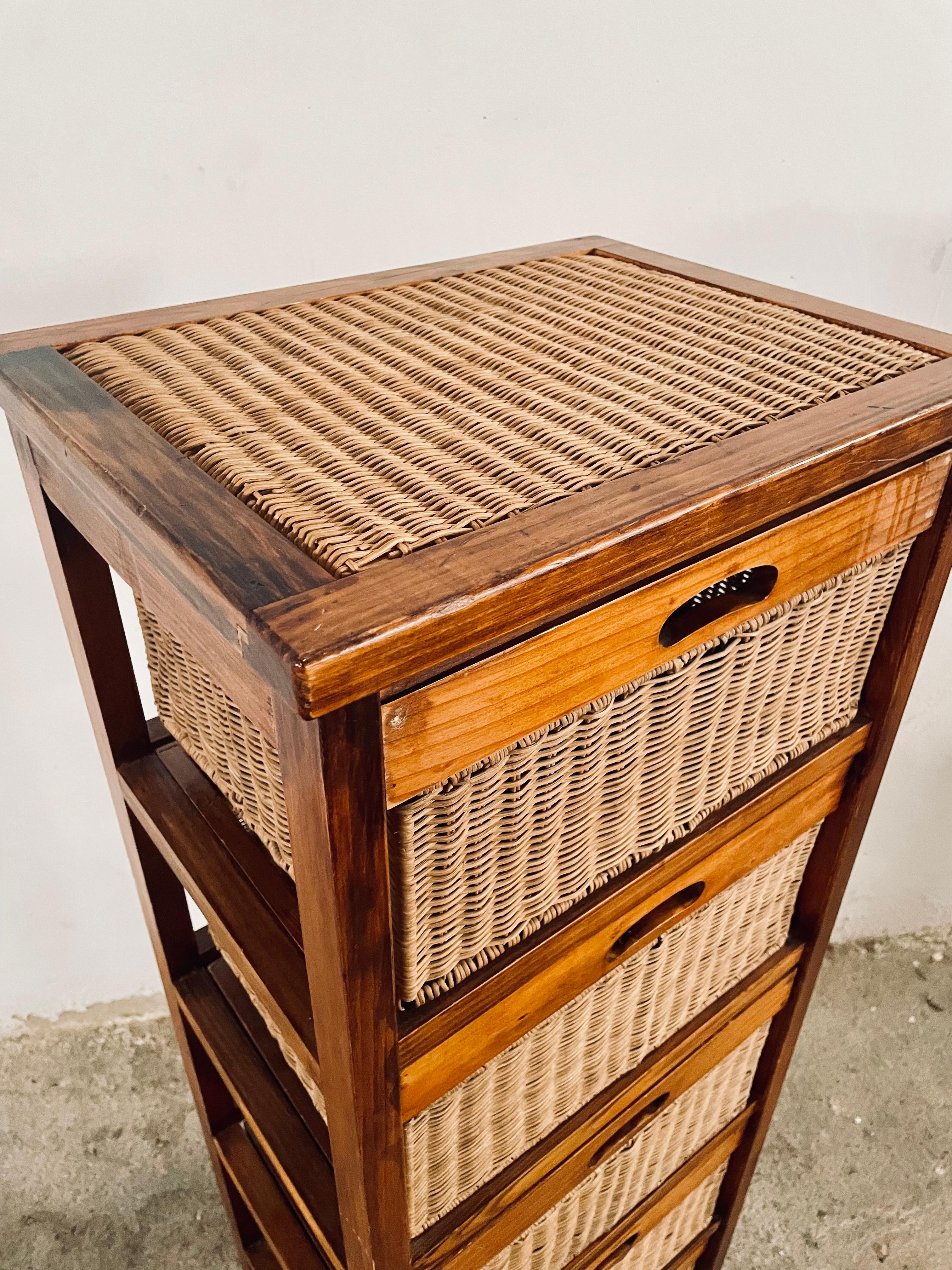 Vintage Spanish Tall Wicker Chest of Drawers, 1970s In Good Condition In PEGO, ES