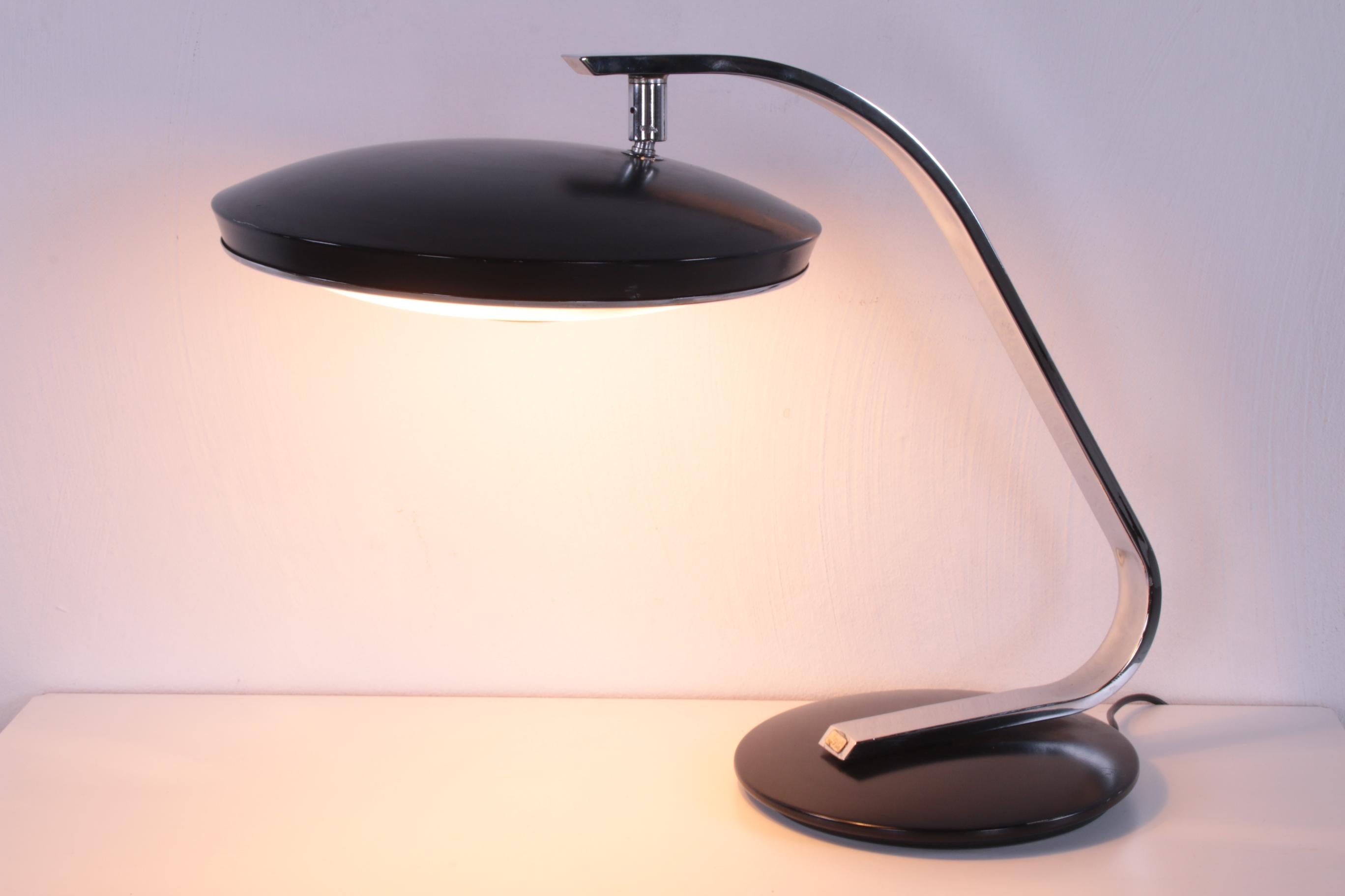 Vintage Spanish UFU Design Desk Lamp Design by Martin Pedro for Phase 60s For Sale 4