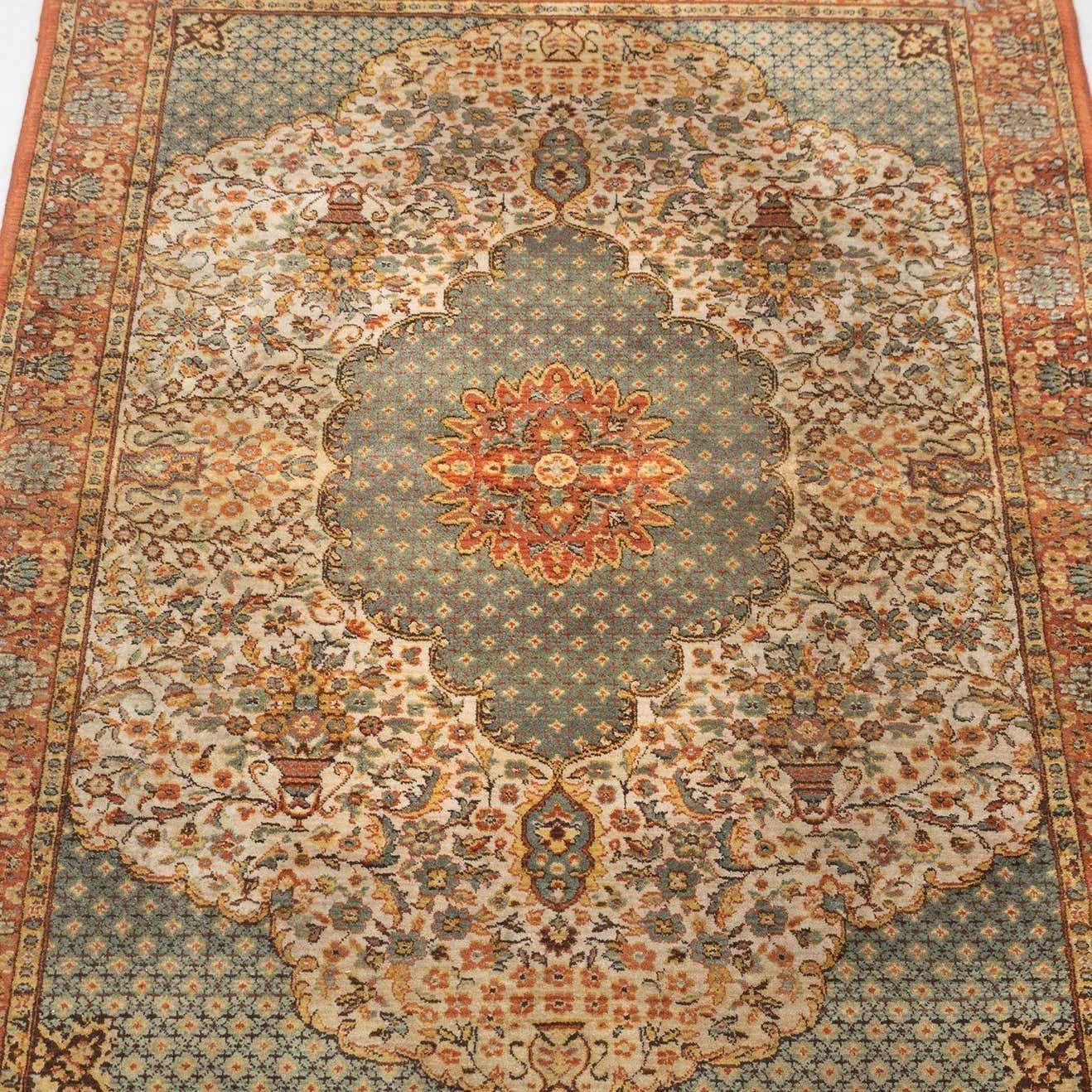 Tapis espagnol vintage en laine, vers 1940 en vente 4