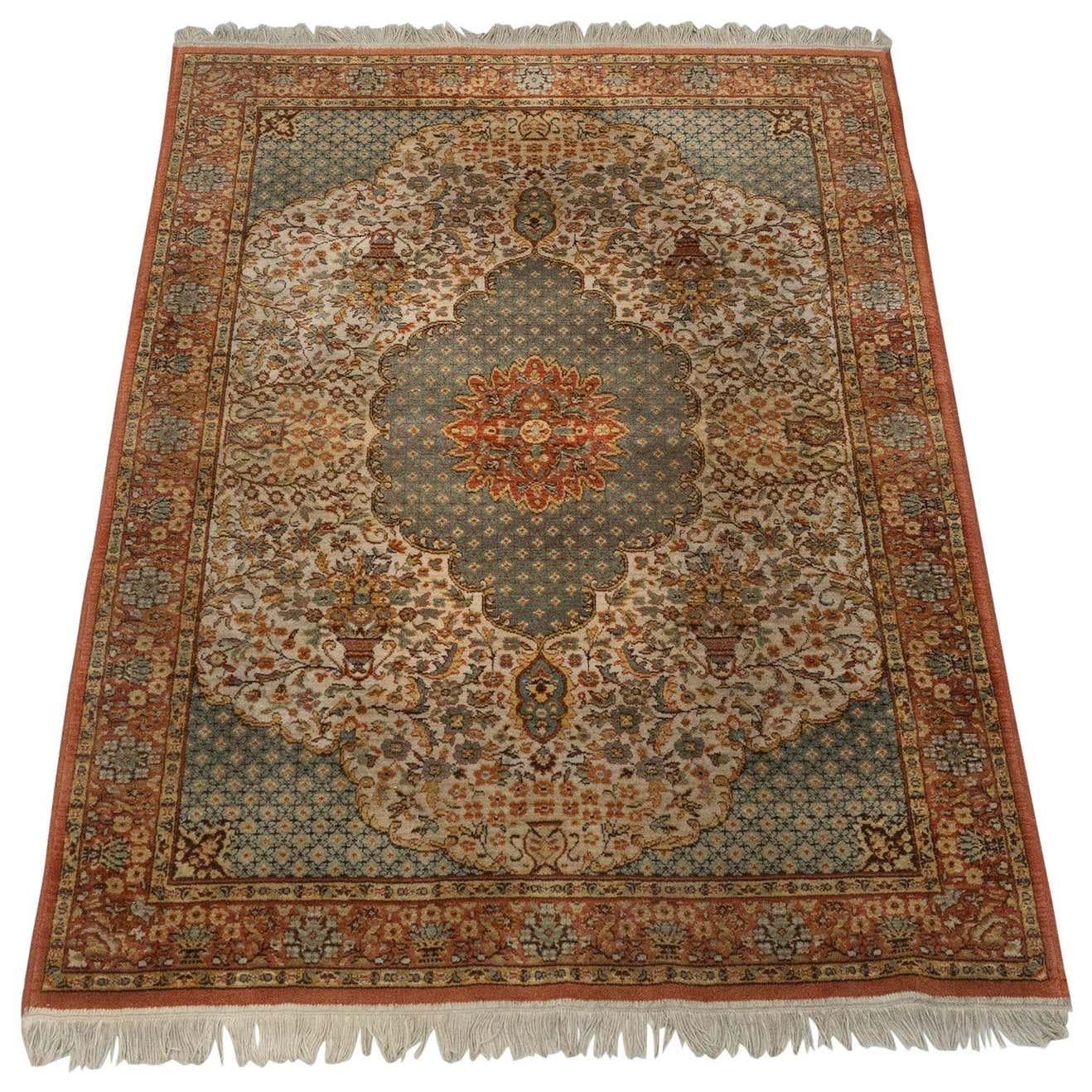 Wool rug by unknown manufacturer from Spain, circa 1940.

In original condition, with minor wear consistent with age and use, preserving a beautiful patina.

Material:
Wool

Dimensions:
D 0.8 cm x W 130 cm x H 200 cm.