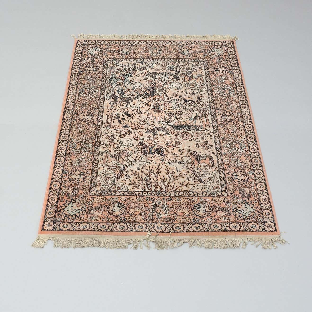 Wool rug manufactured by Aledeco from Spain, circa 1940.

In original condition, with minor wear consistent with age and use, preserving a beautiful patina.

Material:
Wool

Dimensions:
D 0.6 cm x W 200 cm x H 150 cm.