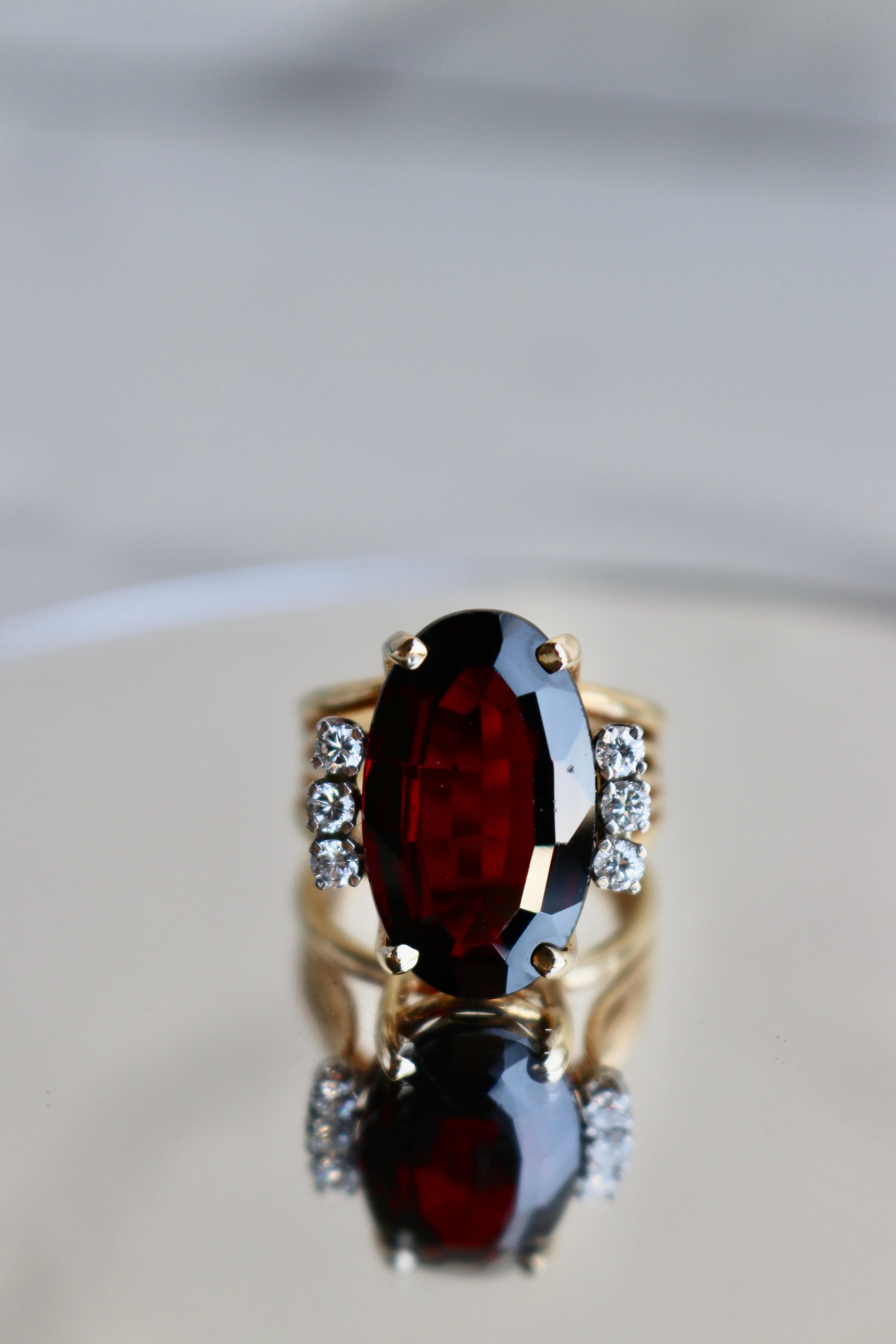 Women's or Men's Vintage Spessartine Garnet Diamond 14k Yellow Gold Ring