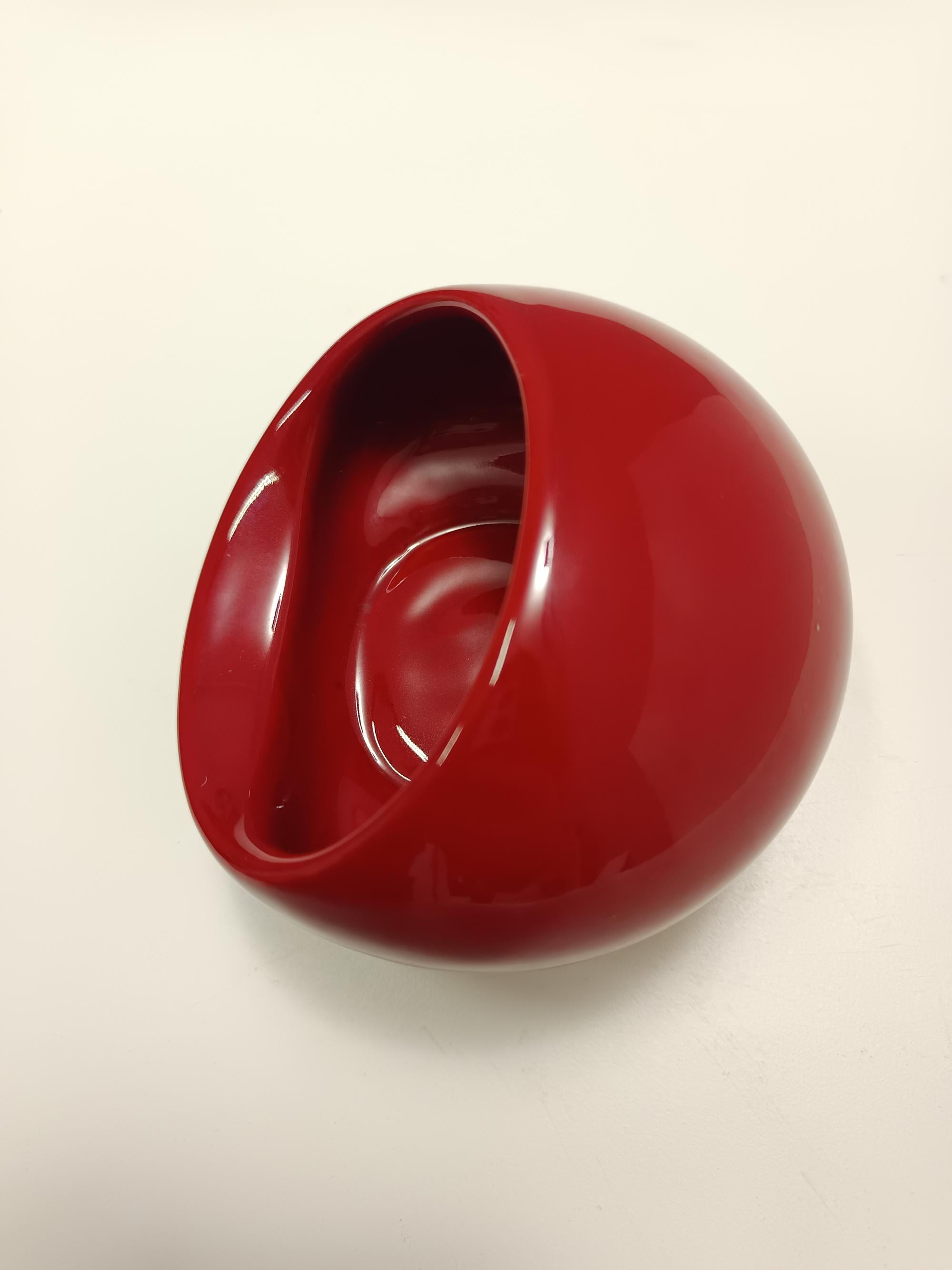 Vintage Spheric Red Glazed Ceramic Ashtray by Gabbianelli, Italy For Sale 2