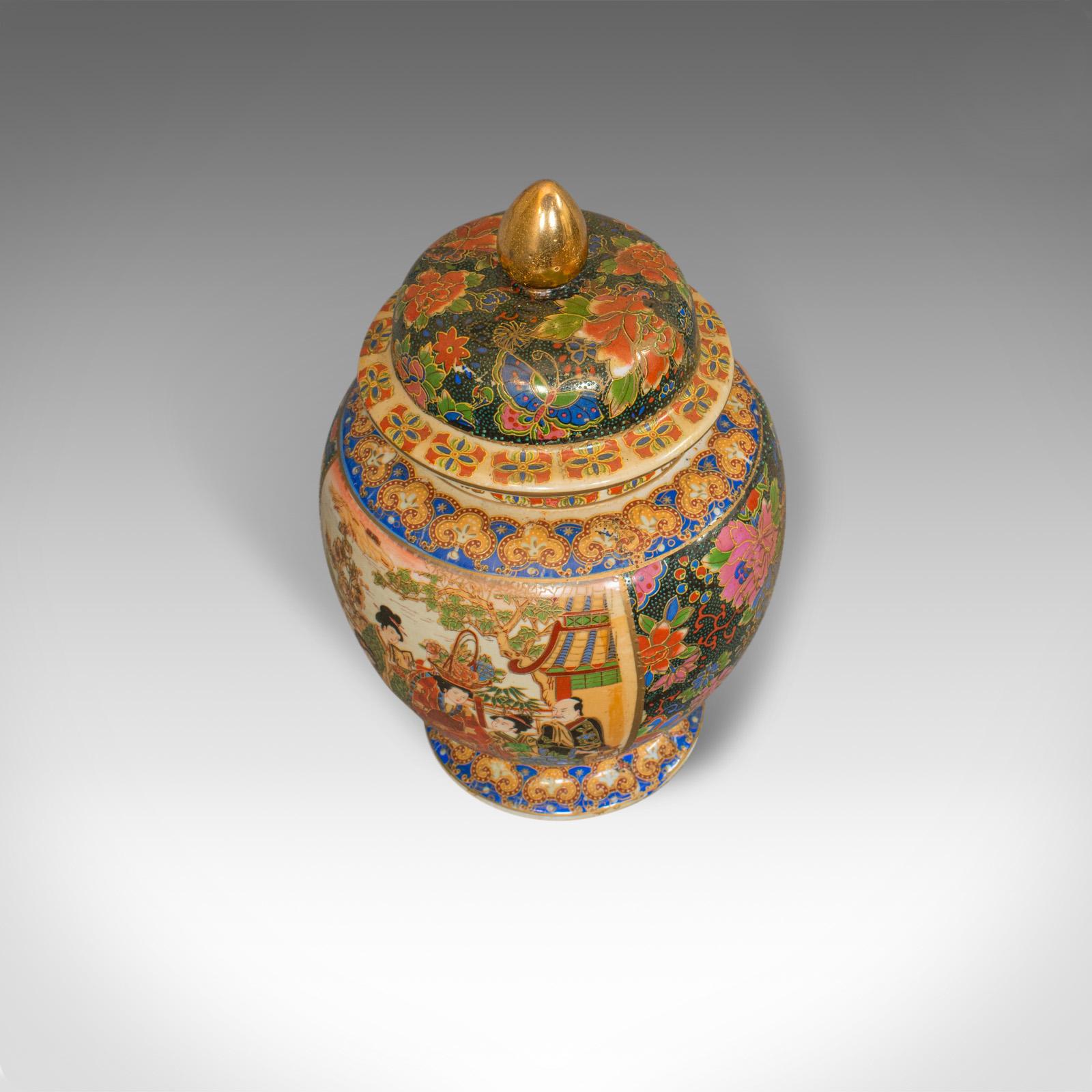 decorative vases with lids