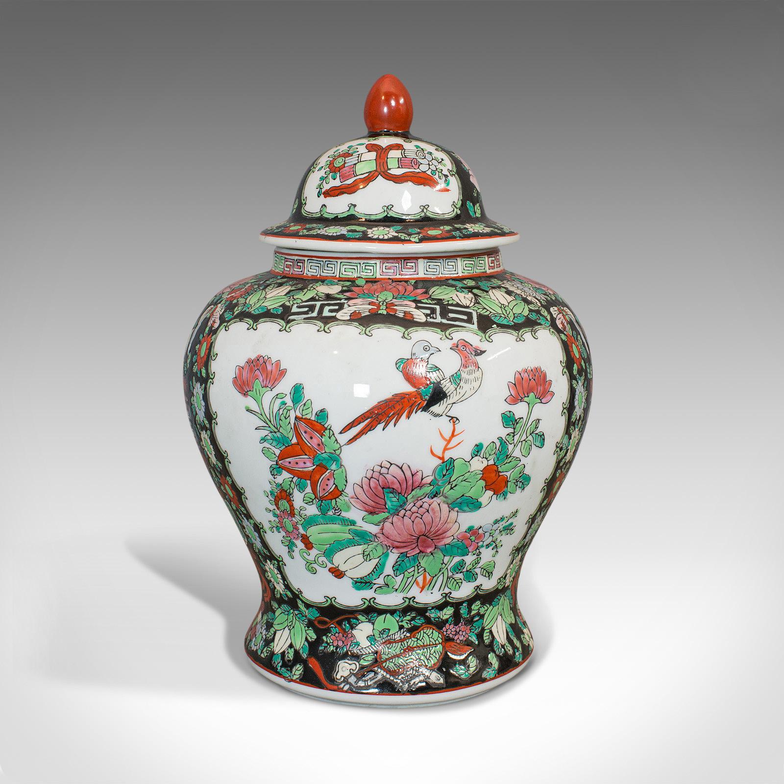 Exportation chinoise Pot à pointes oriental, gingembre, urne balustre, Art déco, 20e siècle, 1940 en vente
