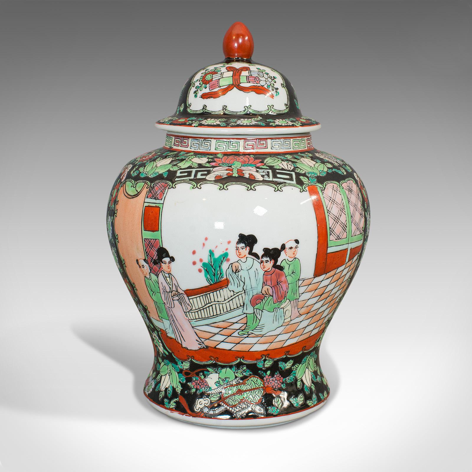 20ième siècle Pot à pointes oriental, gingembre, urne balustre, Art déco, 20e siècle, 1940 en vente