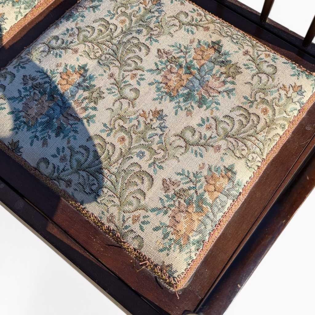 Vintage Spindle Back Settee, Floral Upholstered Bench, c. 1970s USA For Sale 3