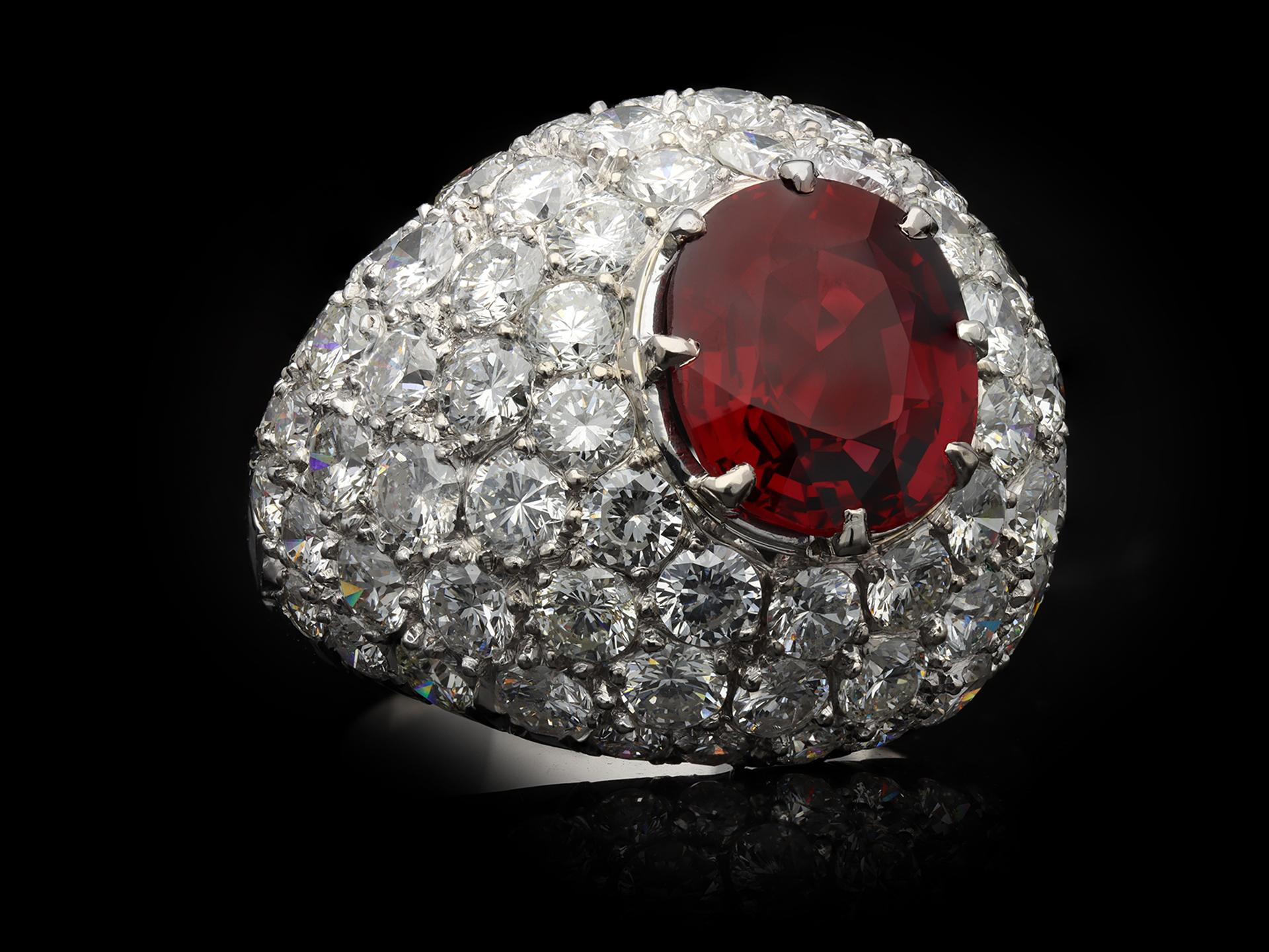Vintage-Ring aus Spinell und Diamant, um 1960 für Damen oder Herren im Angebot