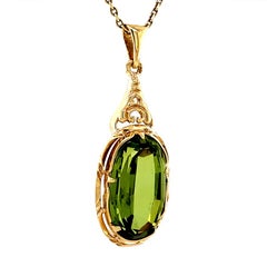 Vintage Spinel Pendant, Step-Cut Oval Gemstone Jewelry in 14 Karat Yellow Gold