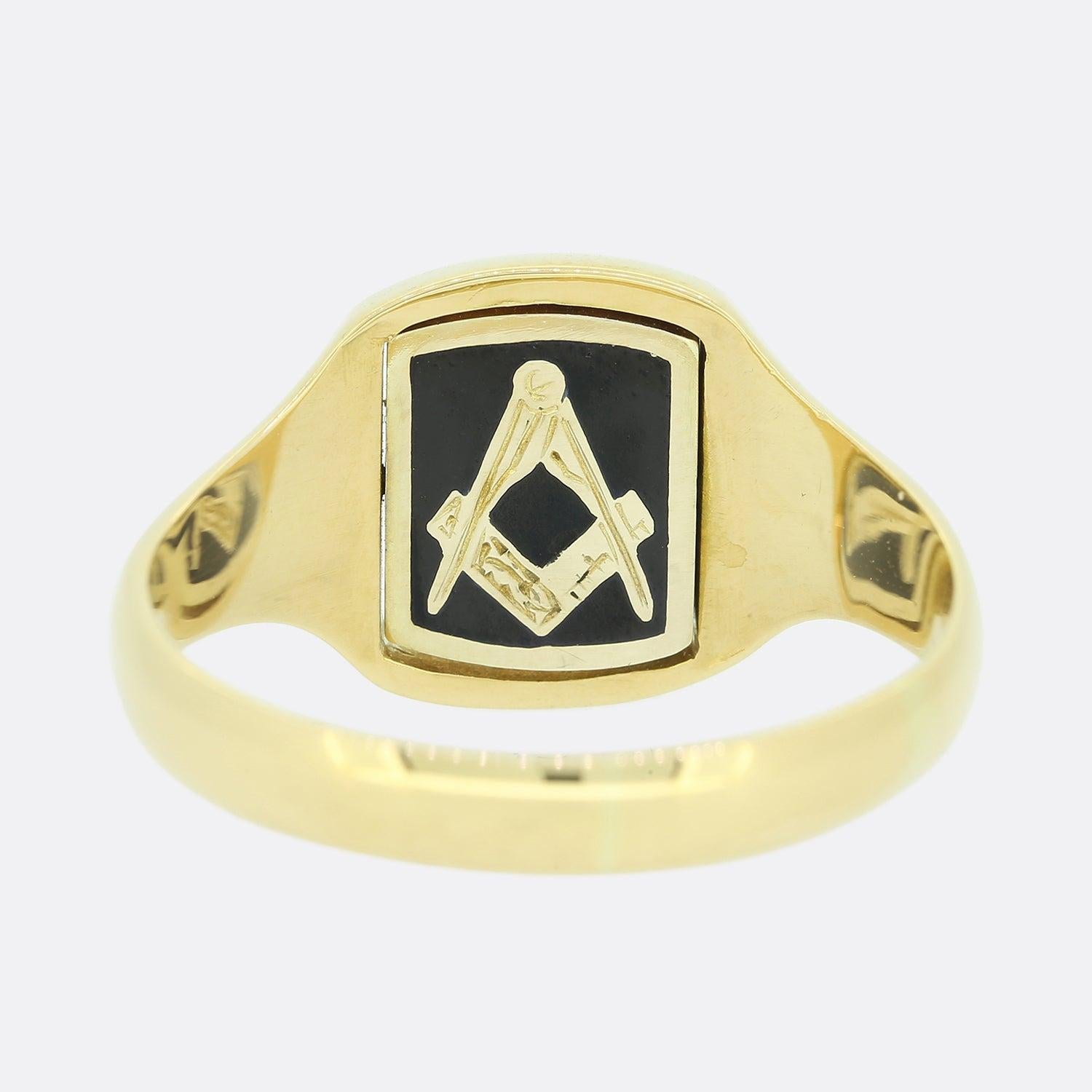 Vintage Spinning Masonic Signet Ring For Sale 2