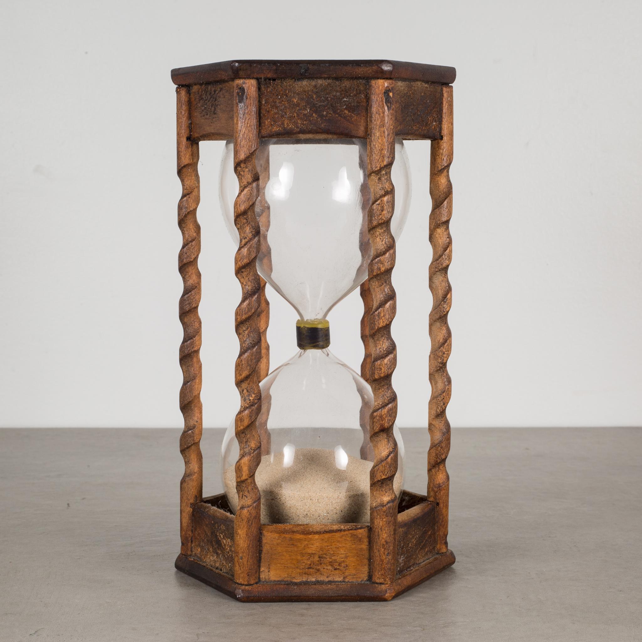 Vintage Spiral Wood Hourglass, circa 1940-1960 In Good Condition In San Francisco, CA
