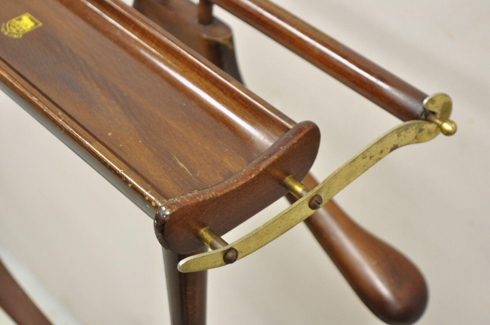 Vieille chaise de chambre à coucher italienne moderne du milieu du siècle avec tiroir SPQR en vente 3