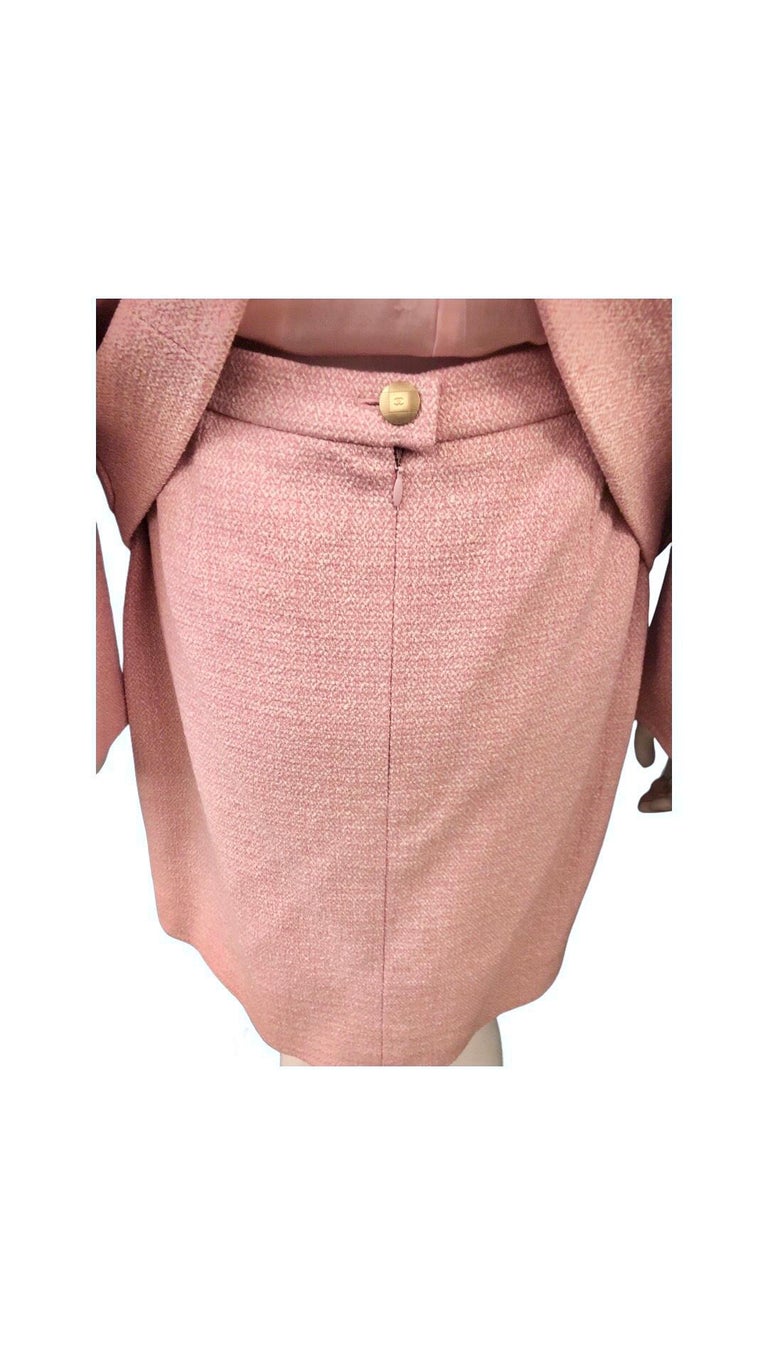Vintage Spring 1998 Chanel Pink/White Tweed Suit  For Sale 2