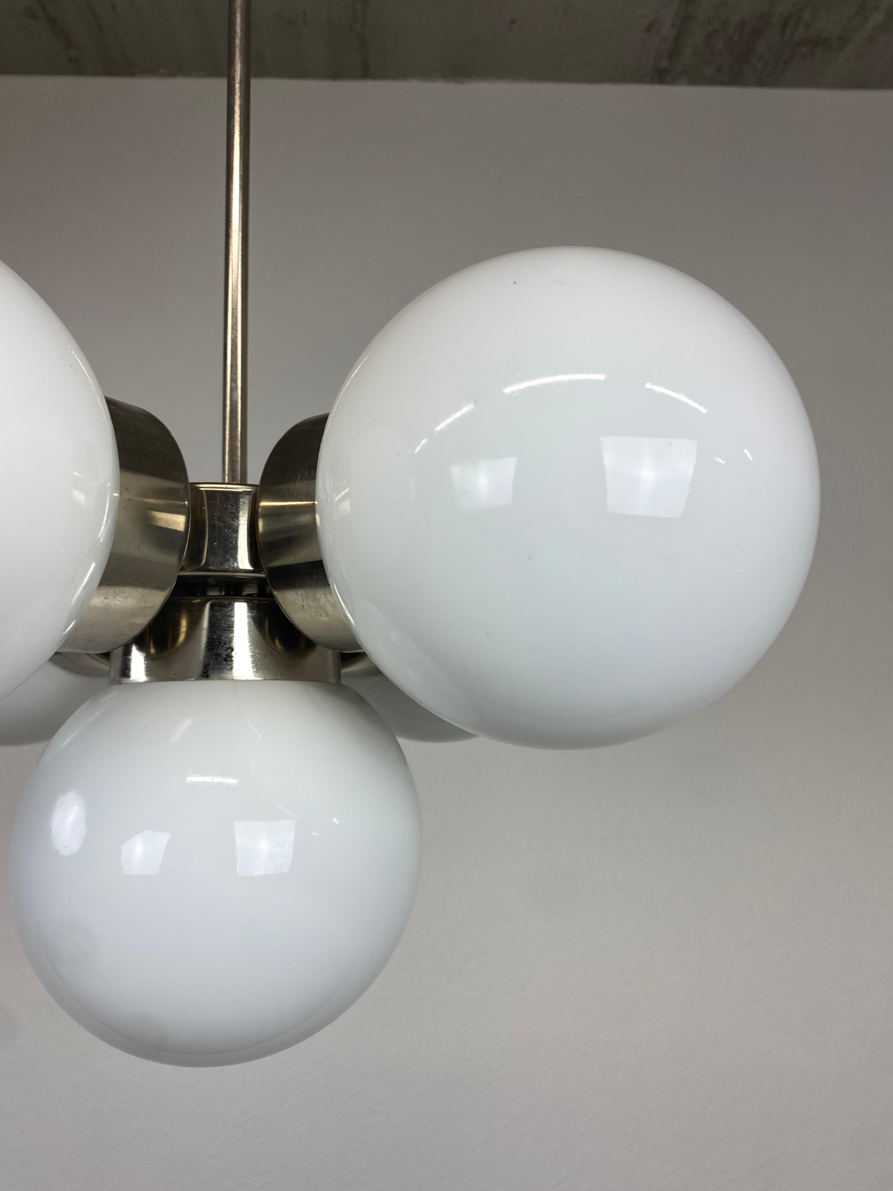 Lampadario Sputnik vintage di Napako In condizioni buone in vendita a Banská Štiavnica, SK
