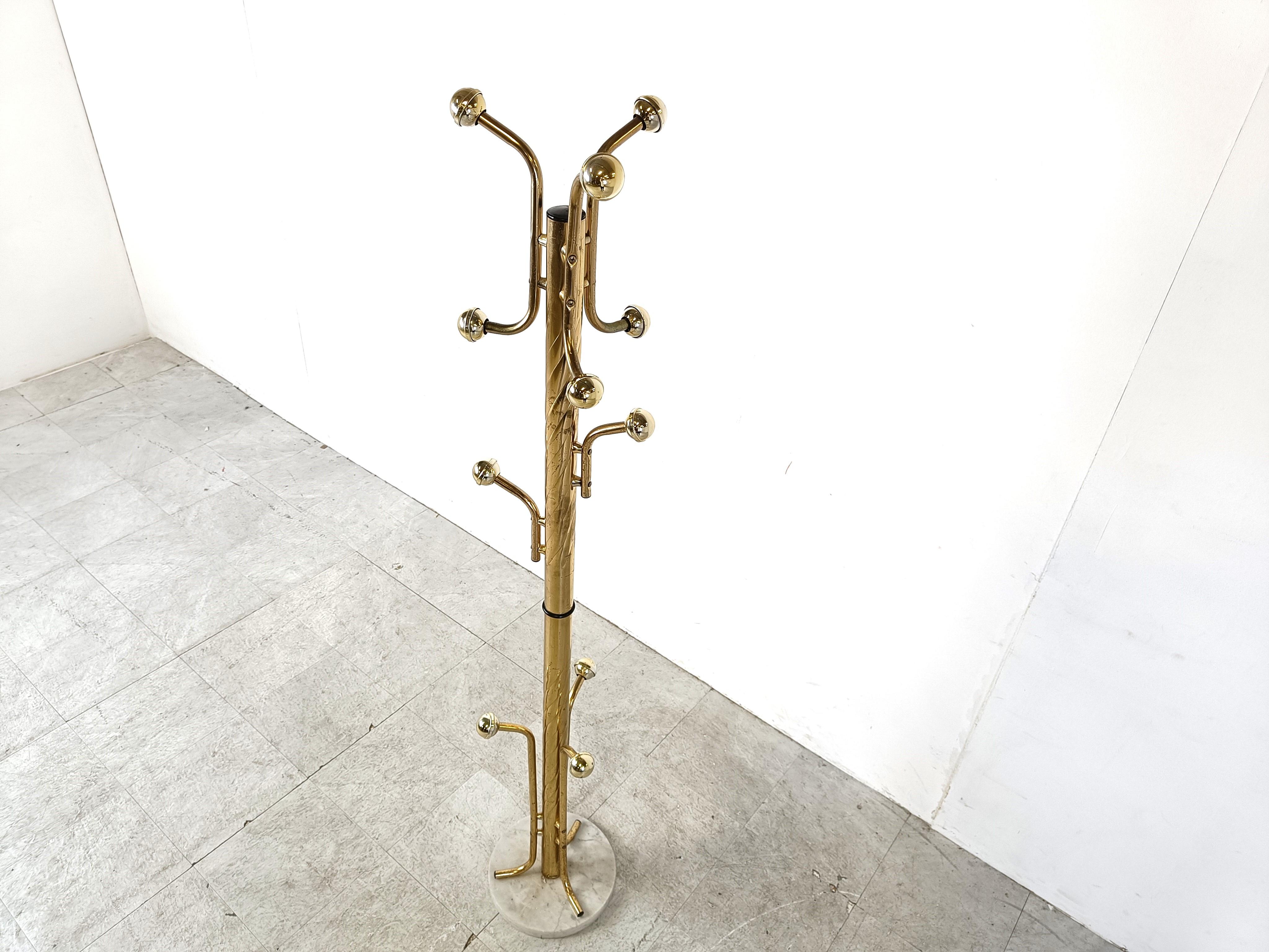 Vintage sputnik coat stand, 1960s In Good Condition For Sale In HEVERLEE, BE