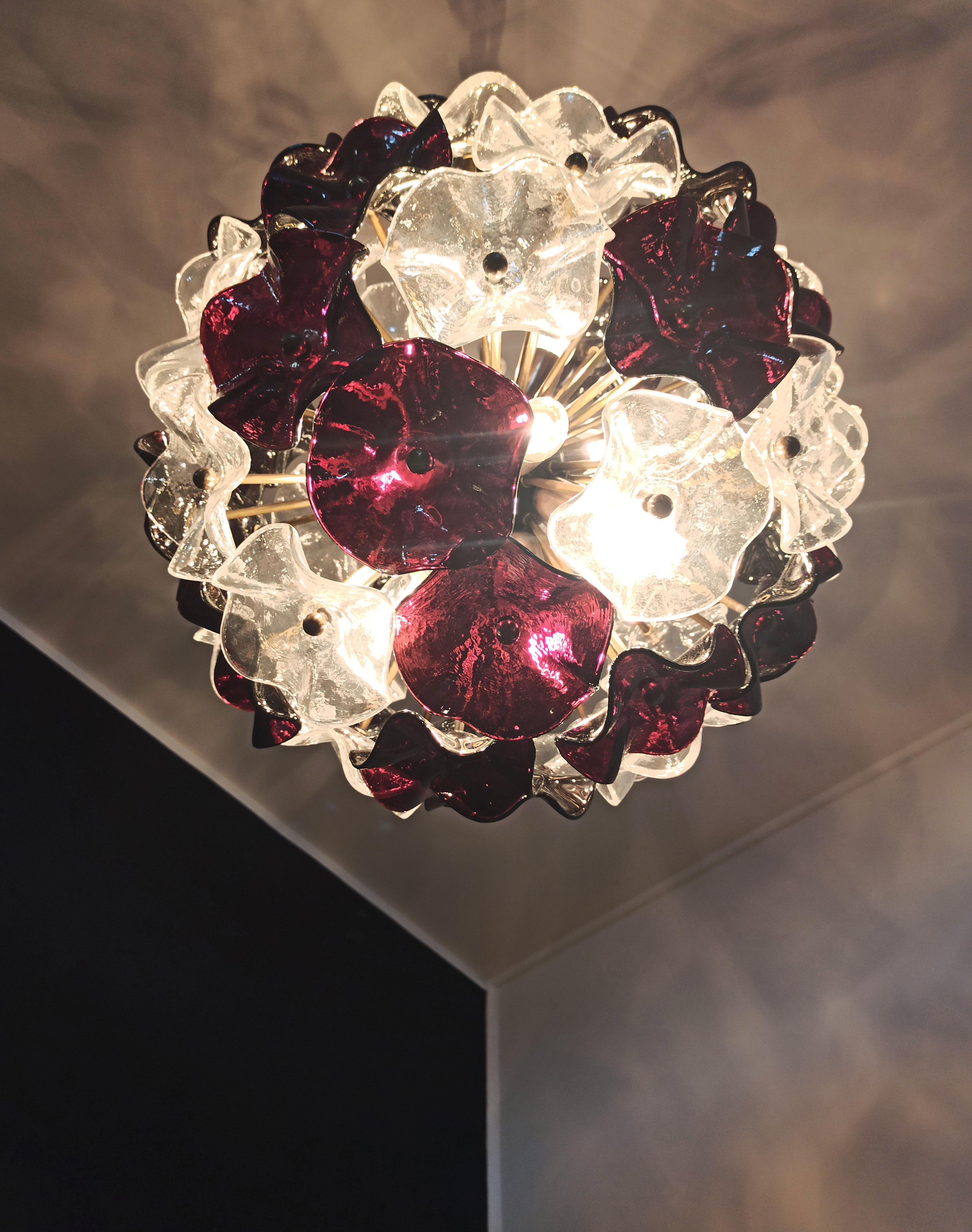 Mid-Century moderno Lampadario vintage Sputnik in cristallo italiano, 51 vetri trasparenti e ametista in vendita