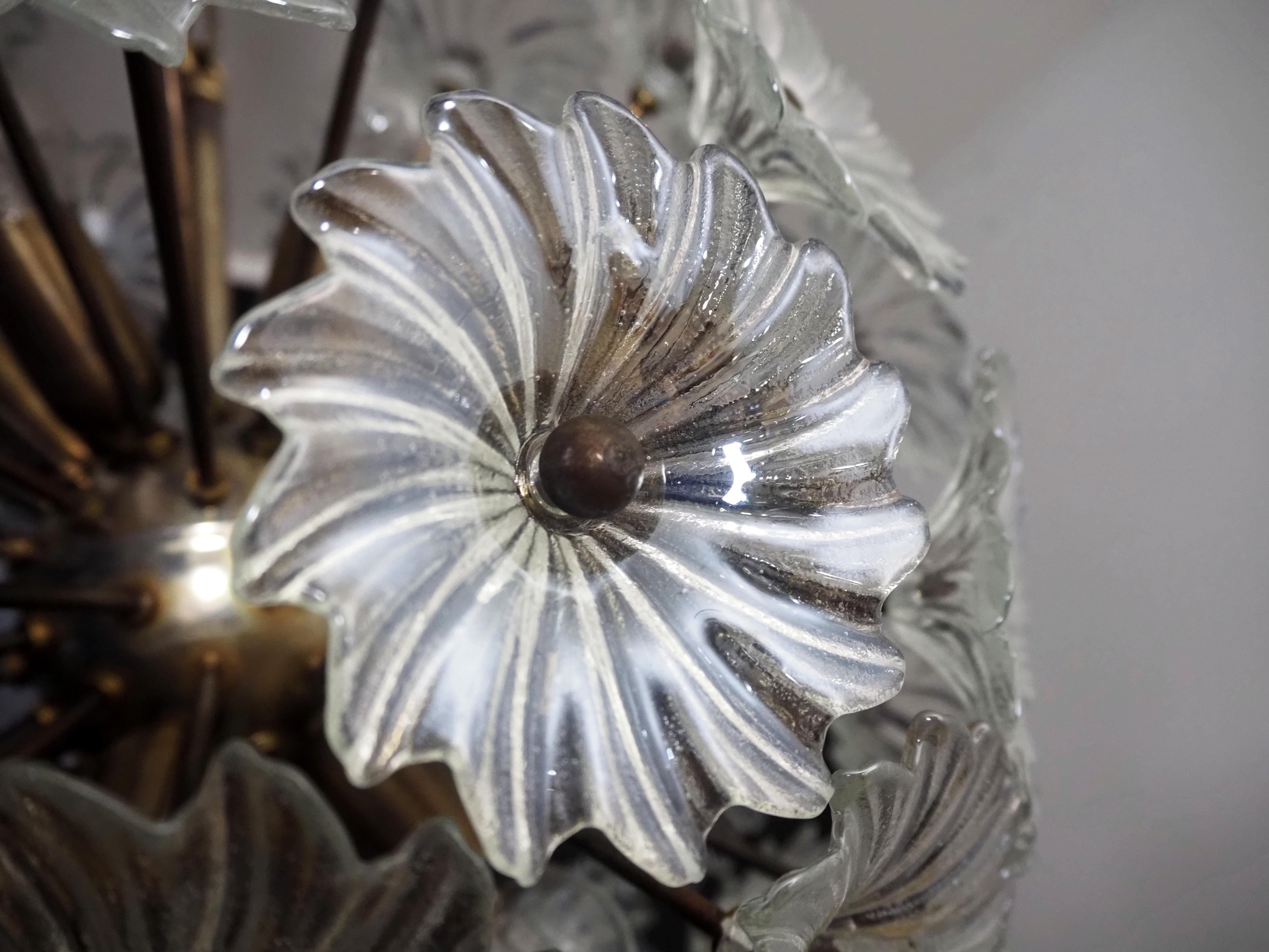 Vintage Sputnik Italian crystal chandelier - 51 Daisy clear glasses For Sale 1