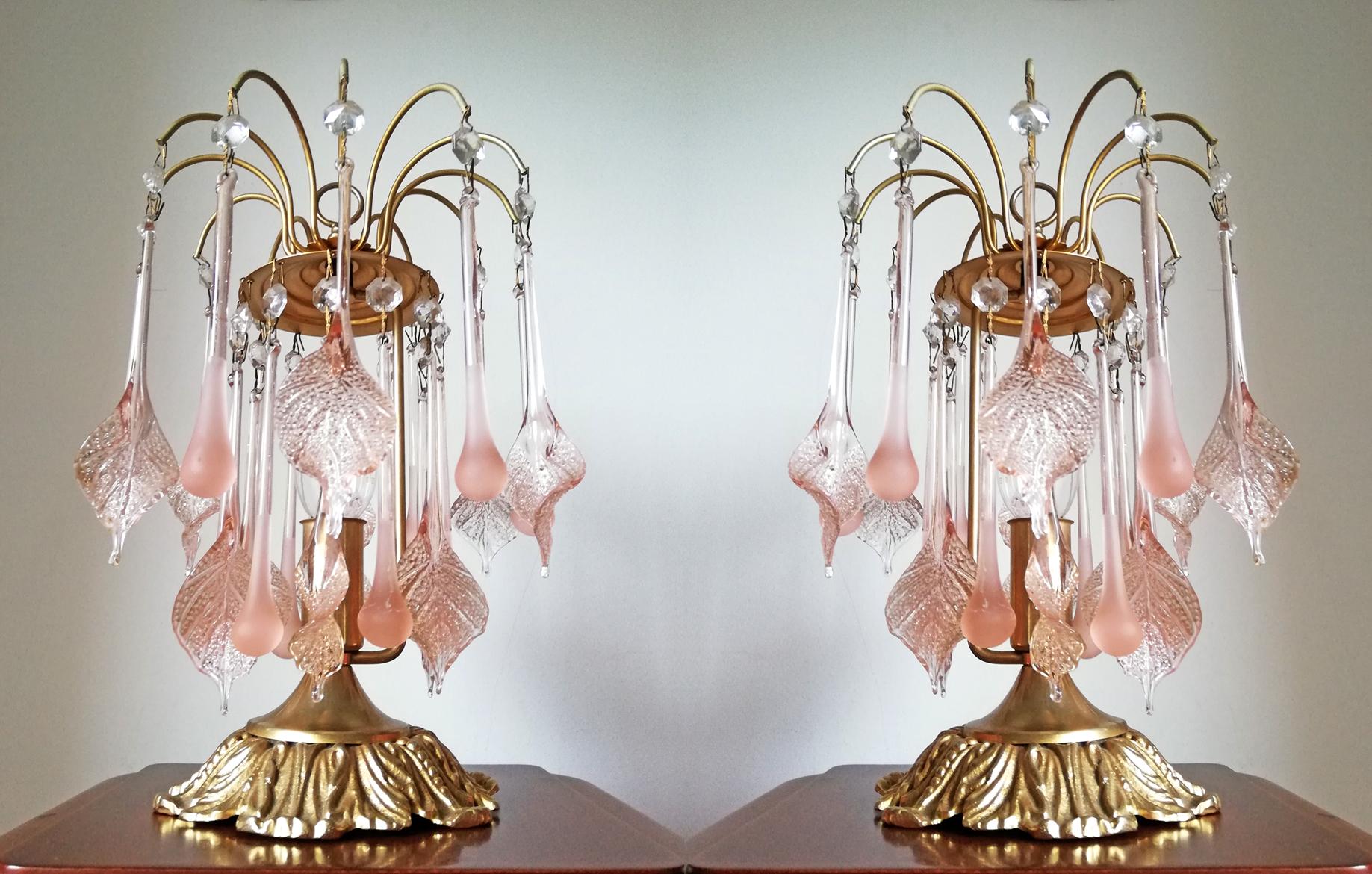 Pair of Italian Venini Murano era hand blown art glass clear and frosted teardrop cascade Murano Art-Glass table lamps or Mid-Century Modernist or vintage, 1970s
Materials: hand blown glass (pink and clear glass) and gold-plated