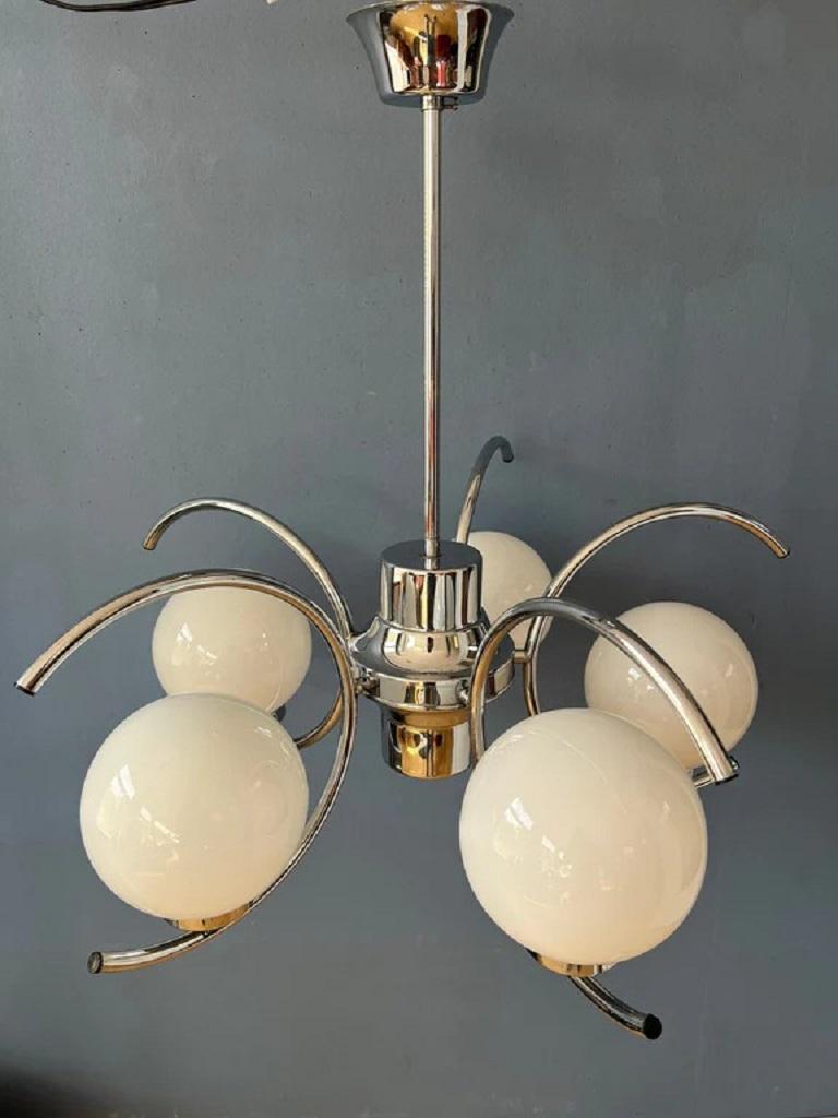 Vintage Sputnik Space Age Chandelier Pendant Light, Mid Century 70s In Good Condition For Sale In ROTTERDAM, ZH