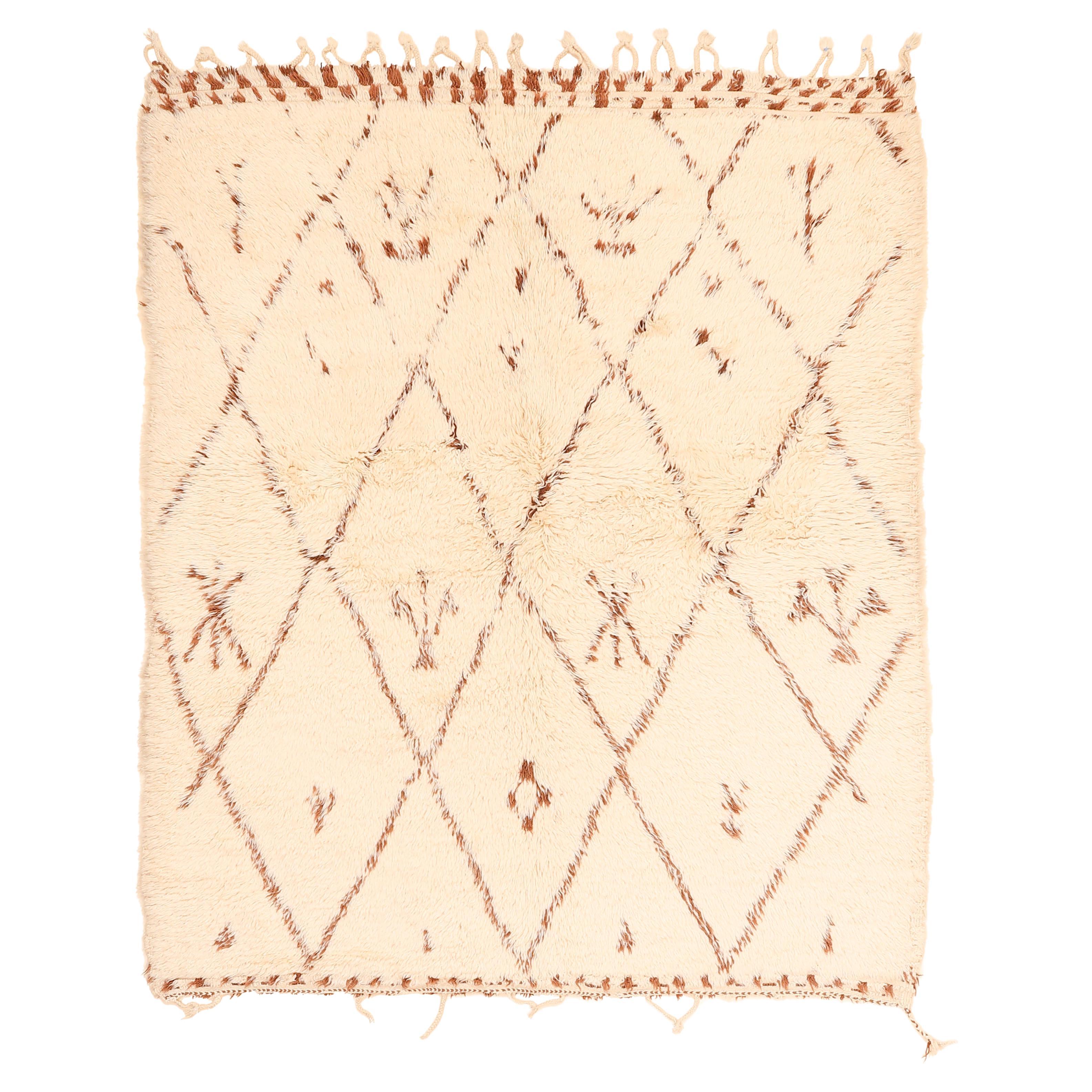 Quadratischer weißer marokkanischer Beni Ouarain-Berberteppich im Vintage-Stil 