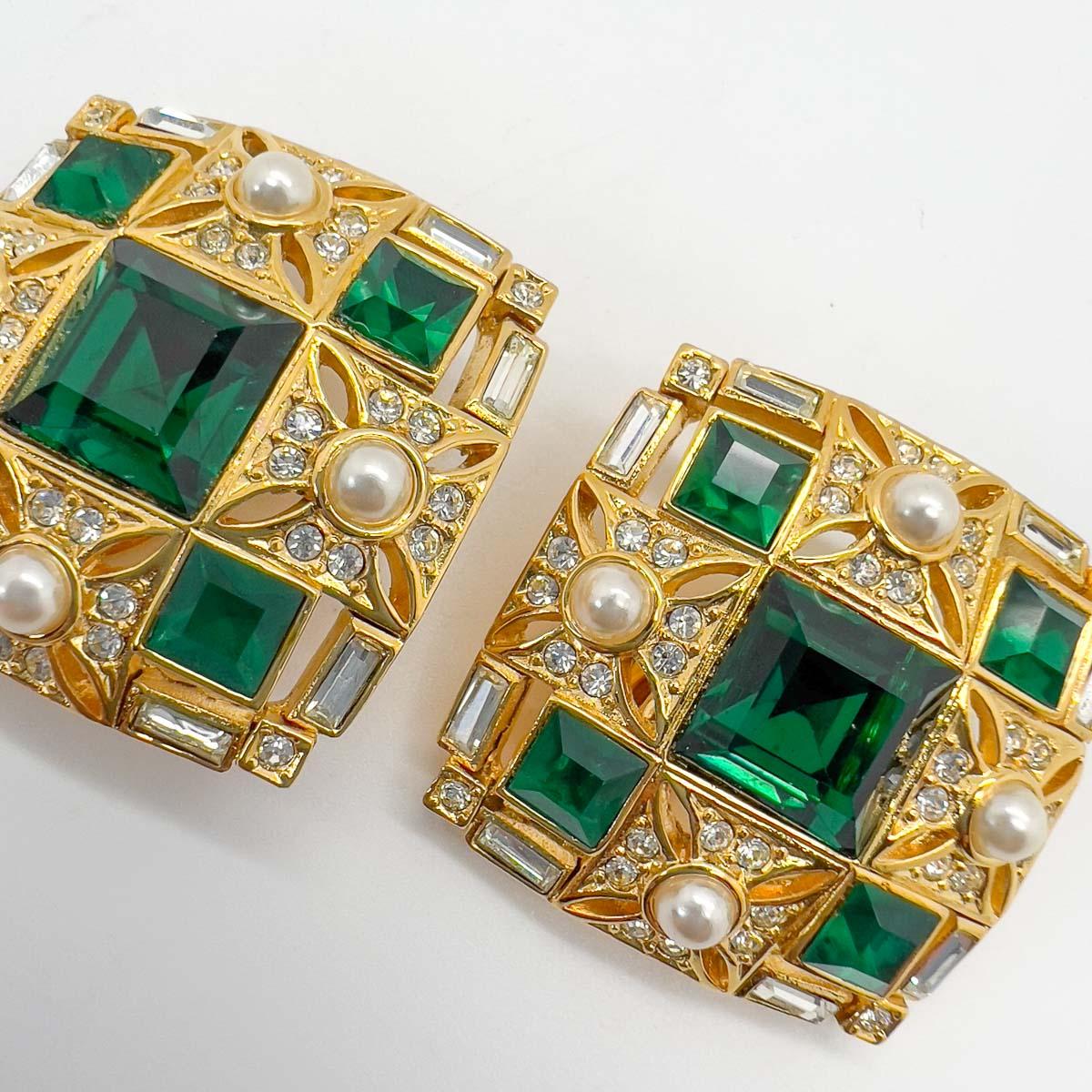 Vintage Square Cut Emerald Crystal & Pearl Earrings 1980s For Sale 1