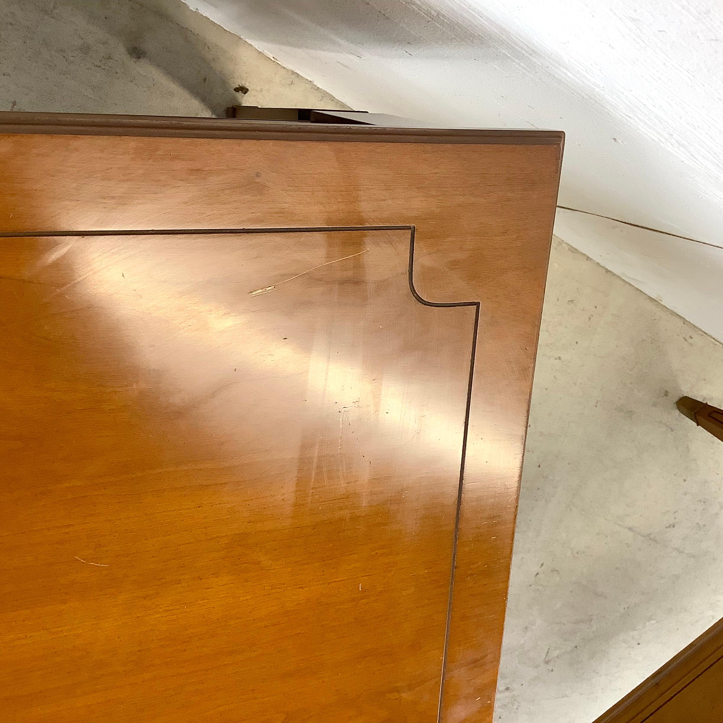 Paire de tables d'extrémité carrées vintage avec tiroir unique par Mersman Furniture en vente 9