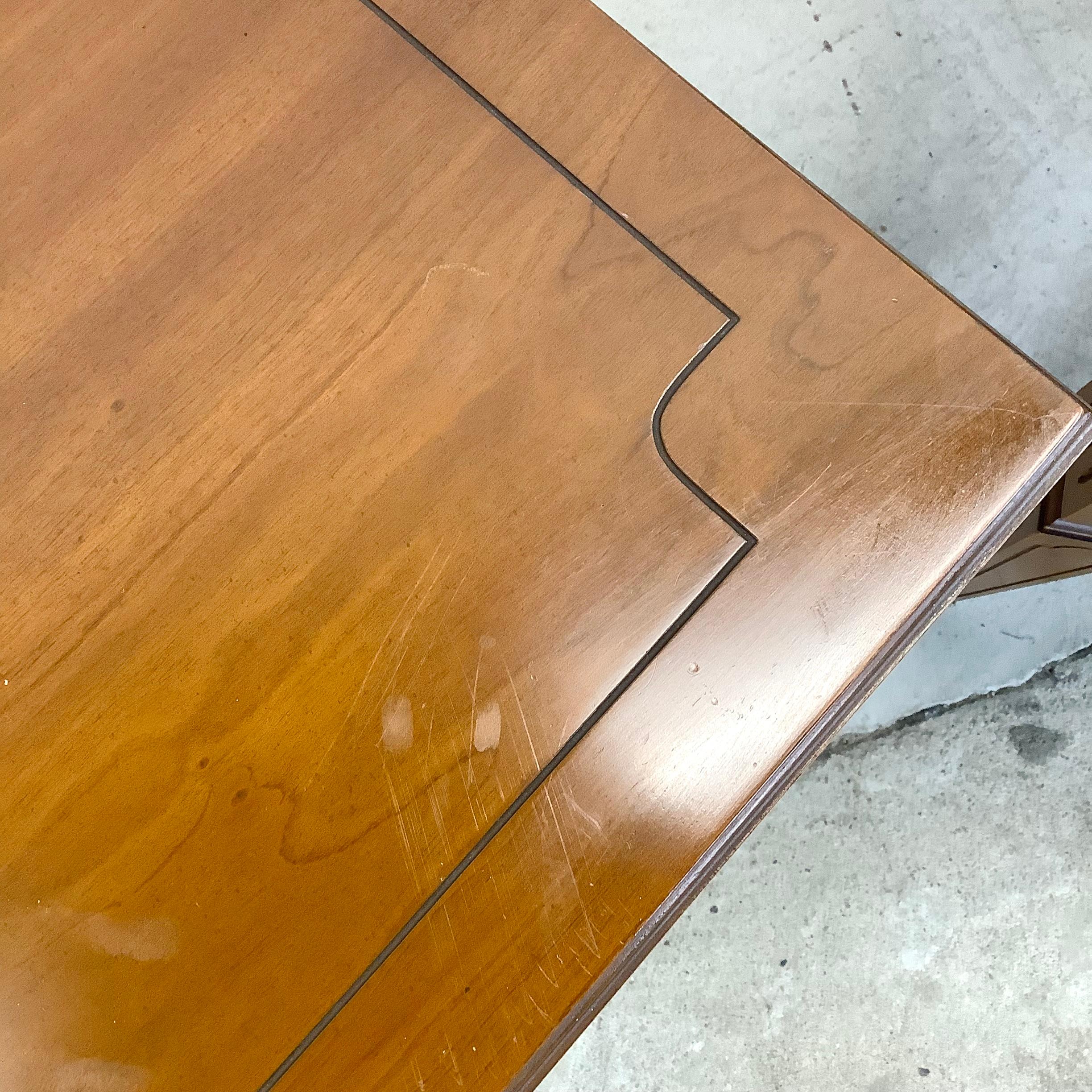 Paire de tables d'extrémité carrées vintage avec tiroir unique par Mersman Furniture en vente 10