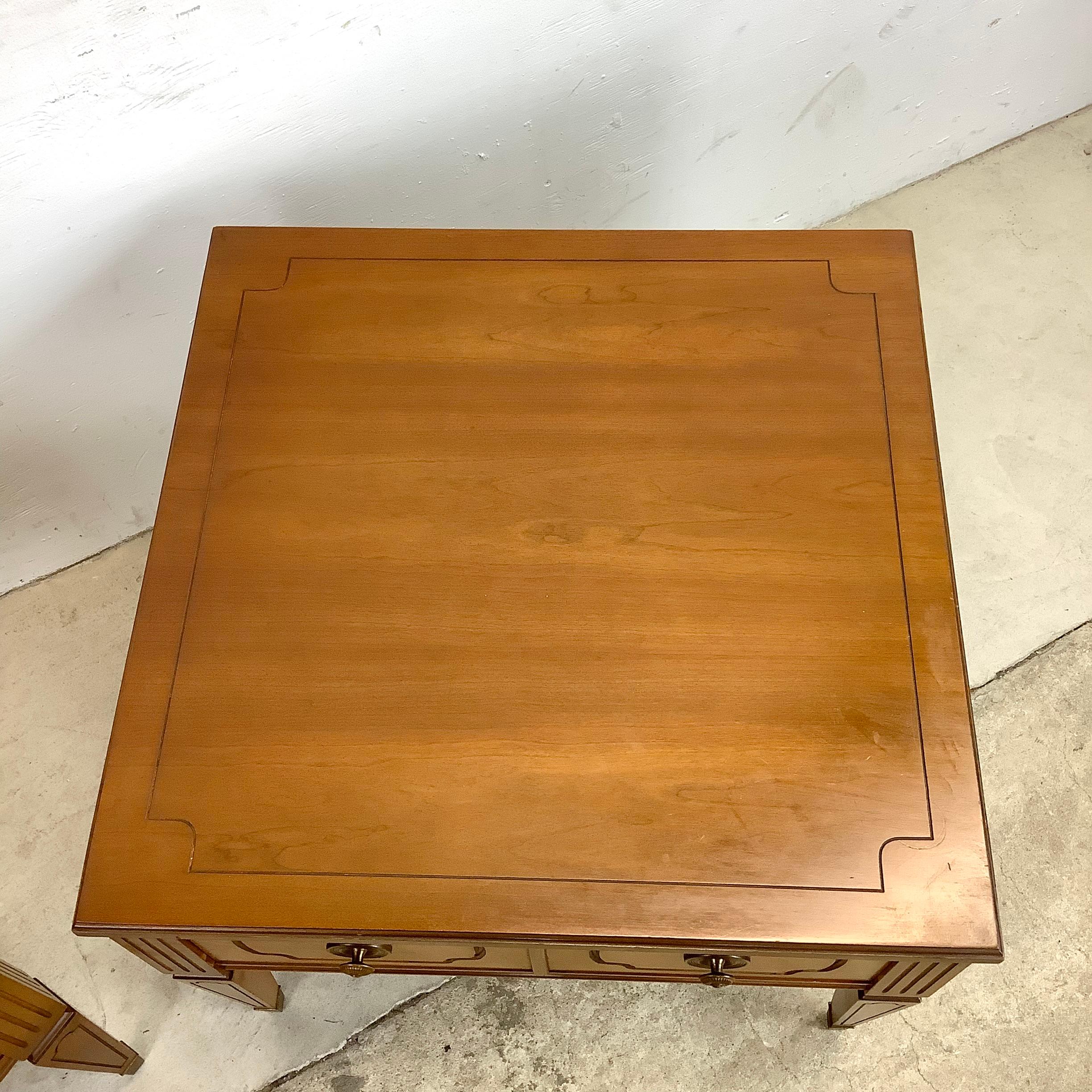 Autre Paire de tables d'extrémité carrées vintage avec tiroir unique par Mersman Furniture en vente