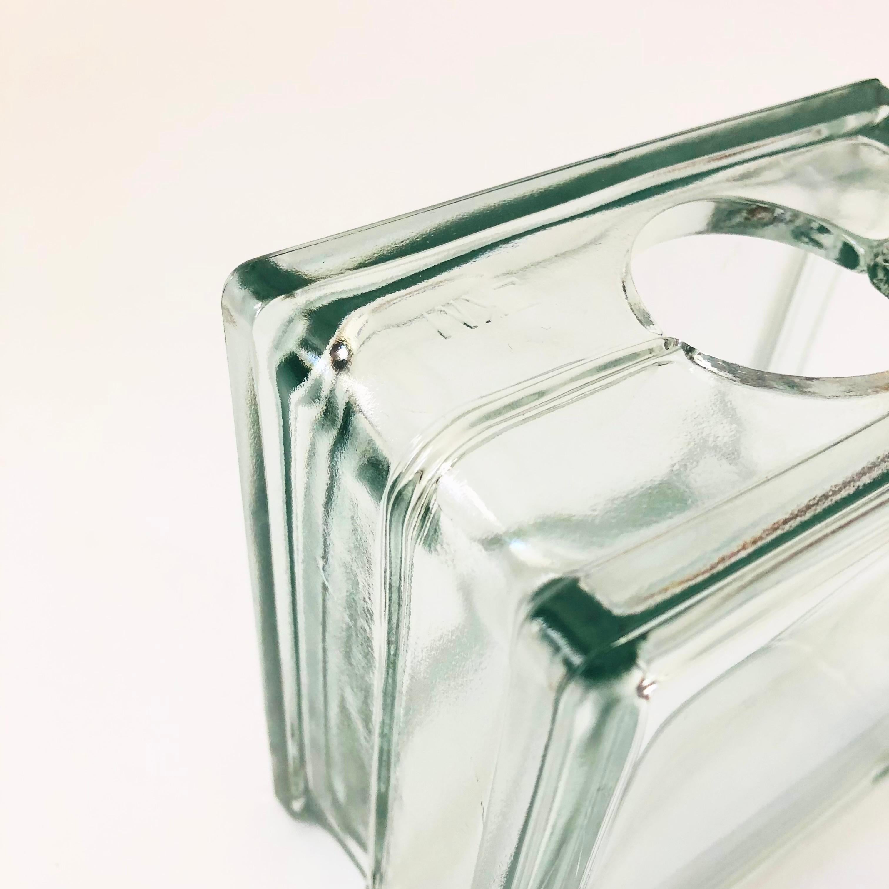 Quadratische Glasblock-Vase, Vintage im Angebot 2