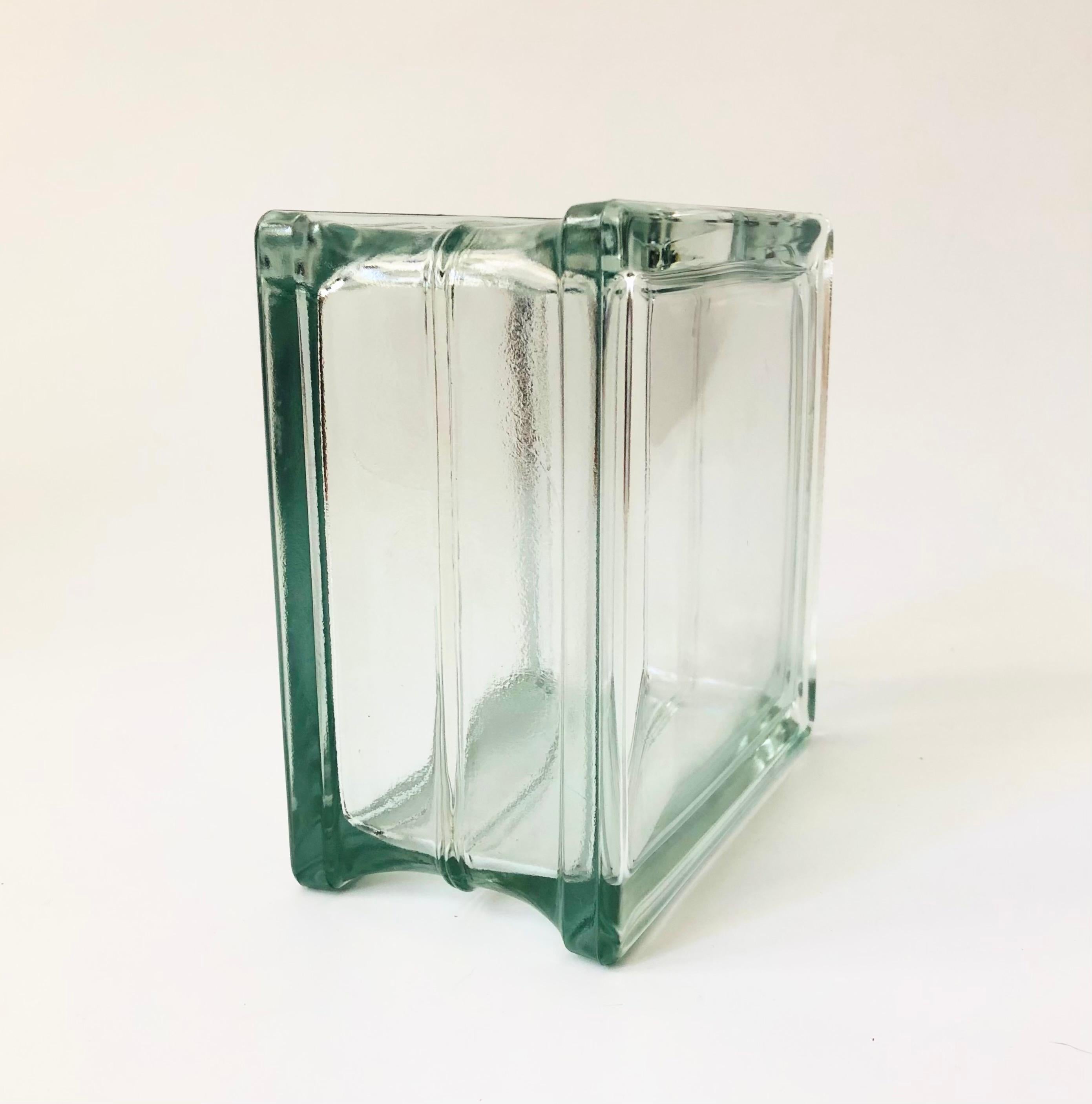 Quadratische Glasblock-Vase, Vintage im Angebot 3