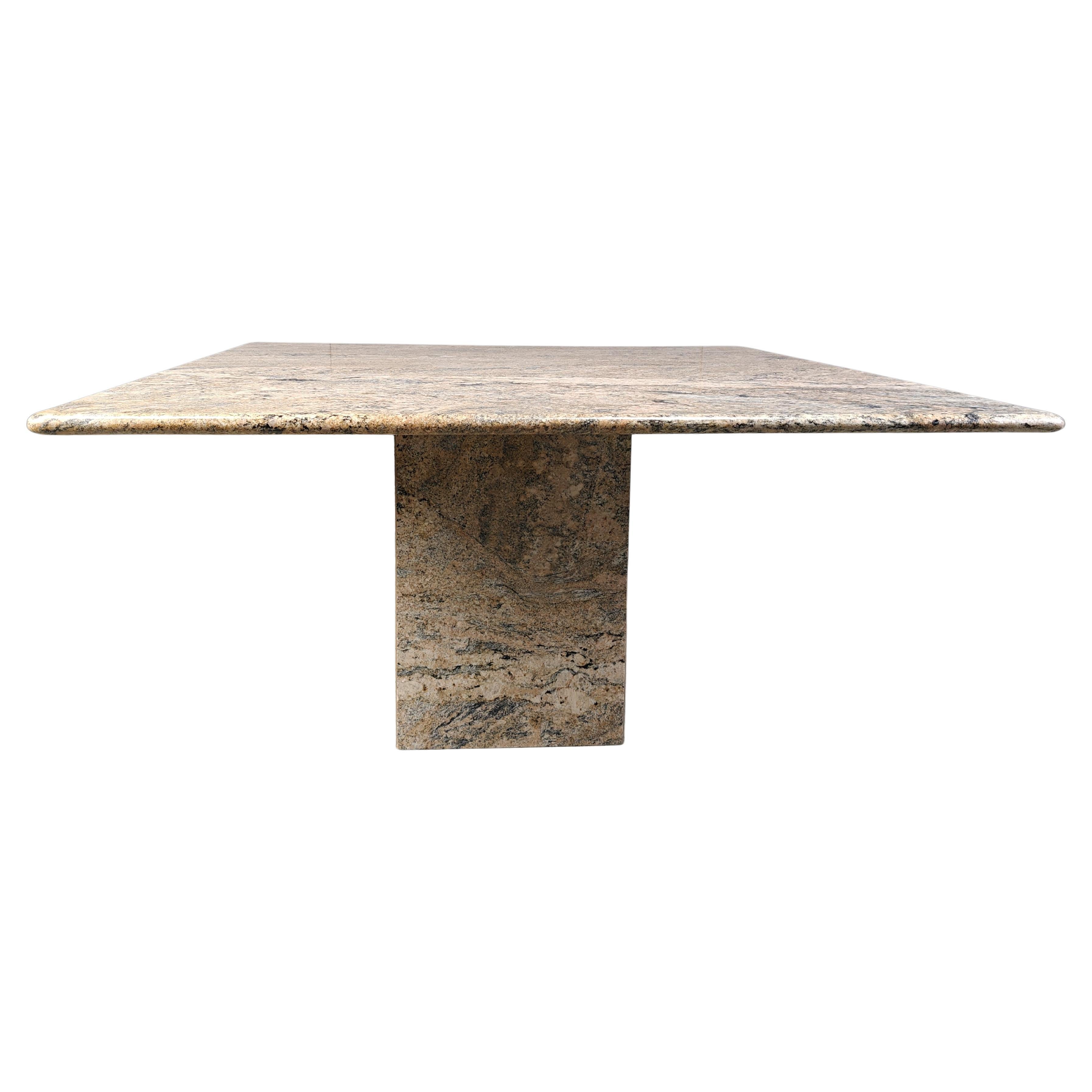 Table de salle à manger carrée vintage en granit, 1970 en vente