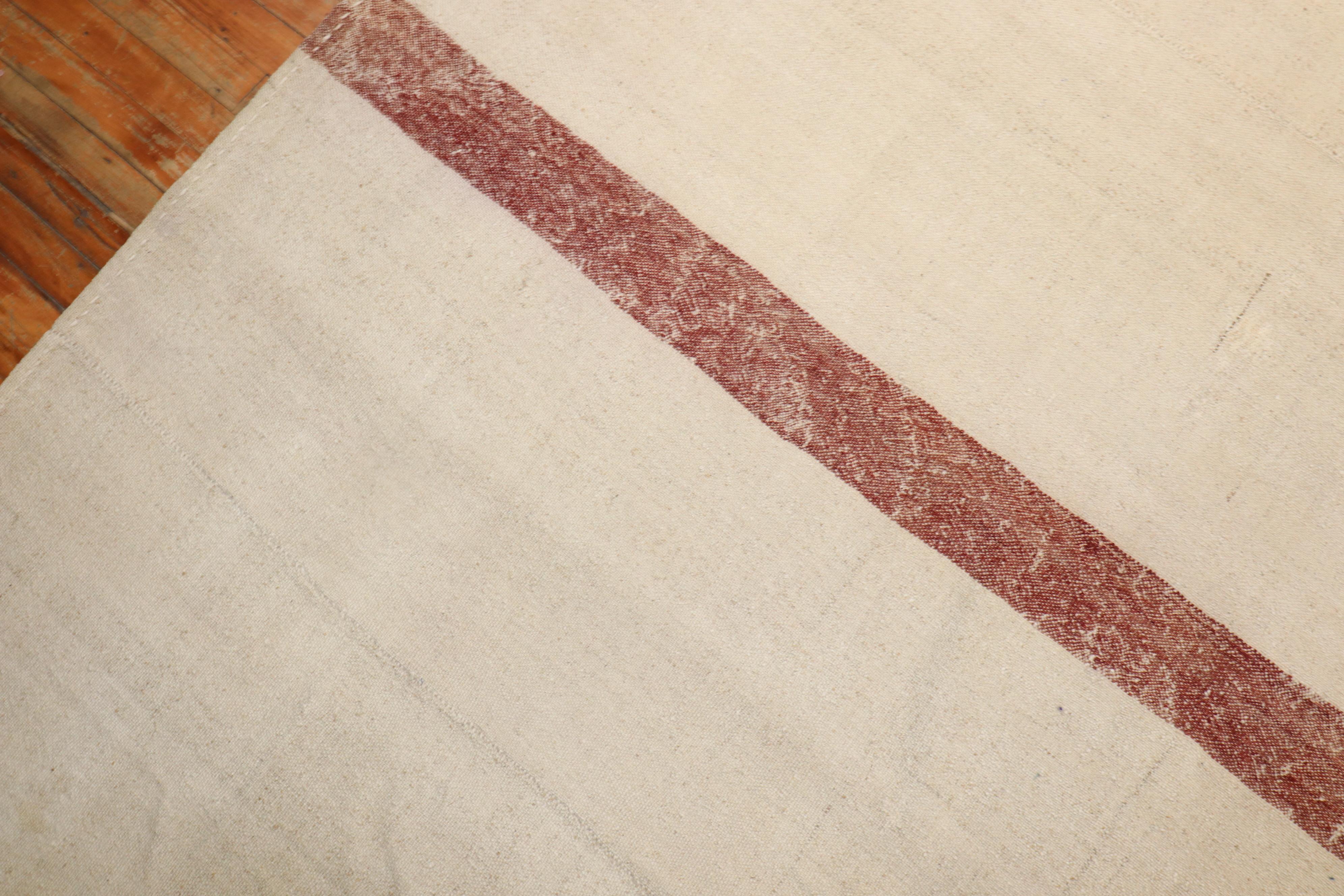 Kilim turco vintage quadrato per stanza in vendita 1