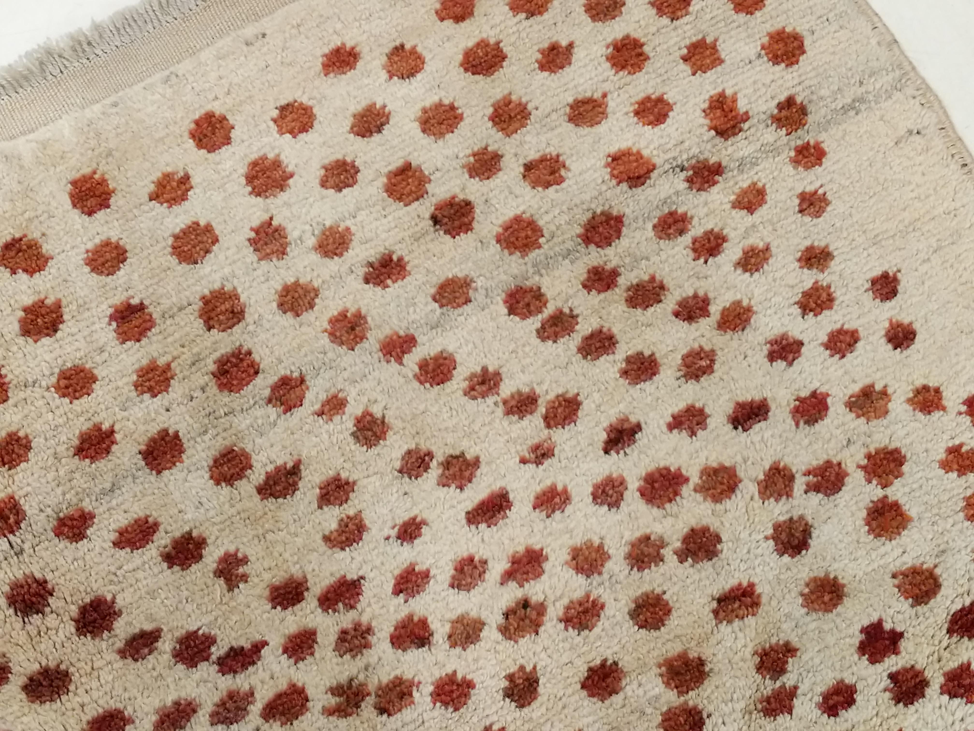 Quadratischer Vintage-Teppich mit Leopardenpelz-Design im Angebot 2
