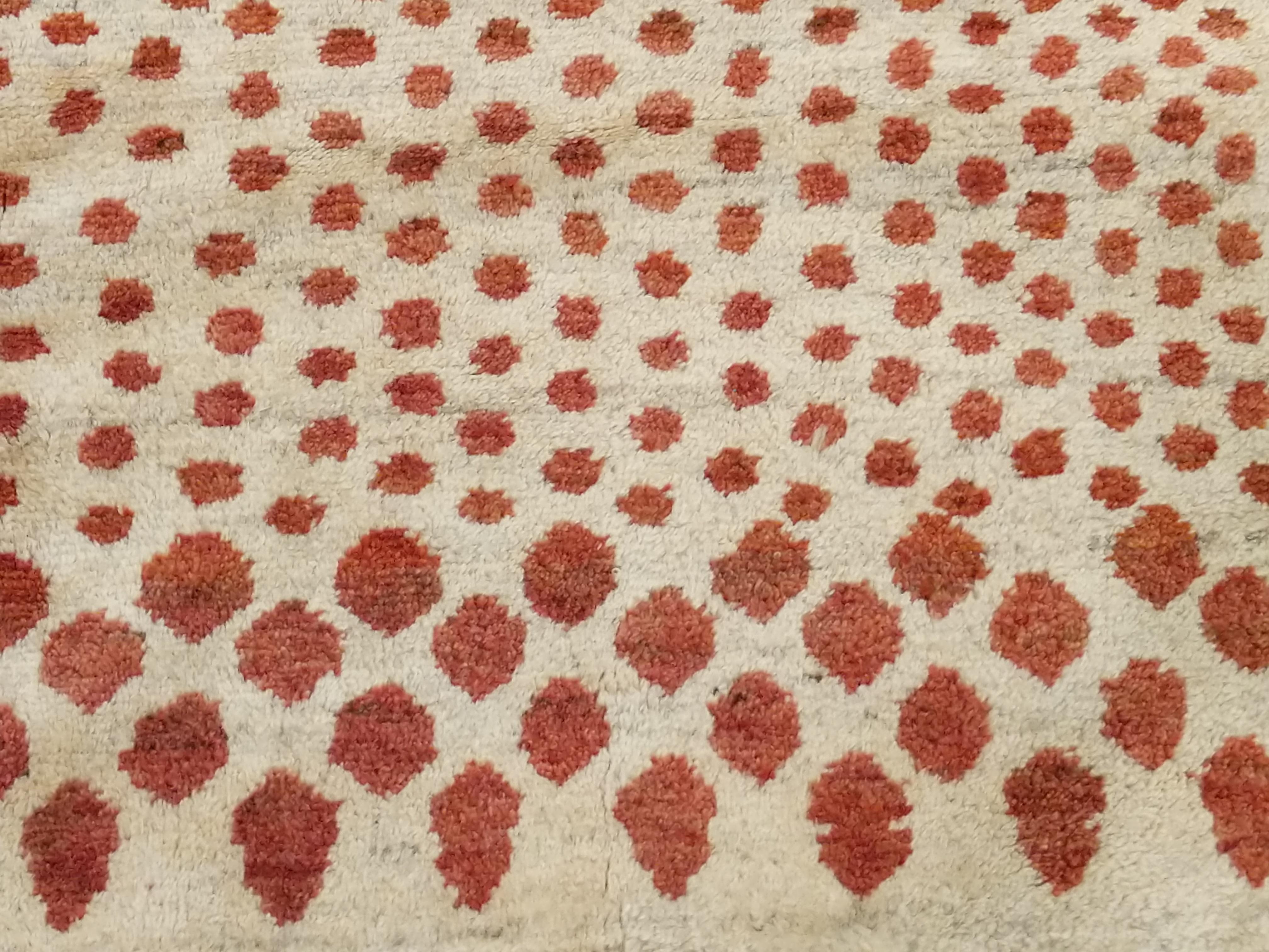 Quadratischer Vintage-Teppich mit Leopardenpelz-Design (Handgeknüpft) im Angebot