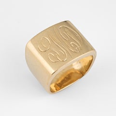 Vintage Square Signet Ring 18 Karat Yellow Gold Script Estate Fine Jewelry