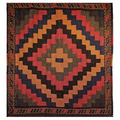 Kilim tribal persa Sofreh vintage de tamaño cuadrado en marrón, azul marino, rosa y amarillo