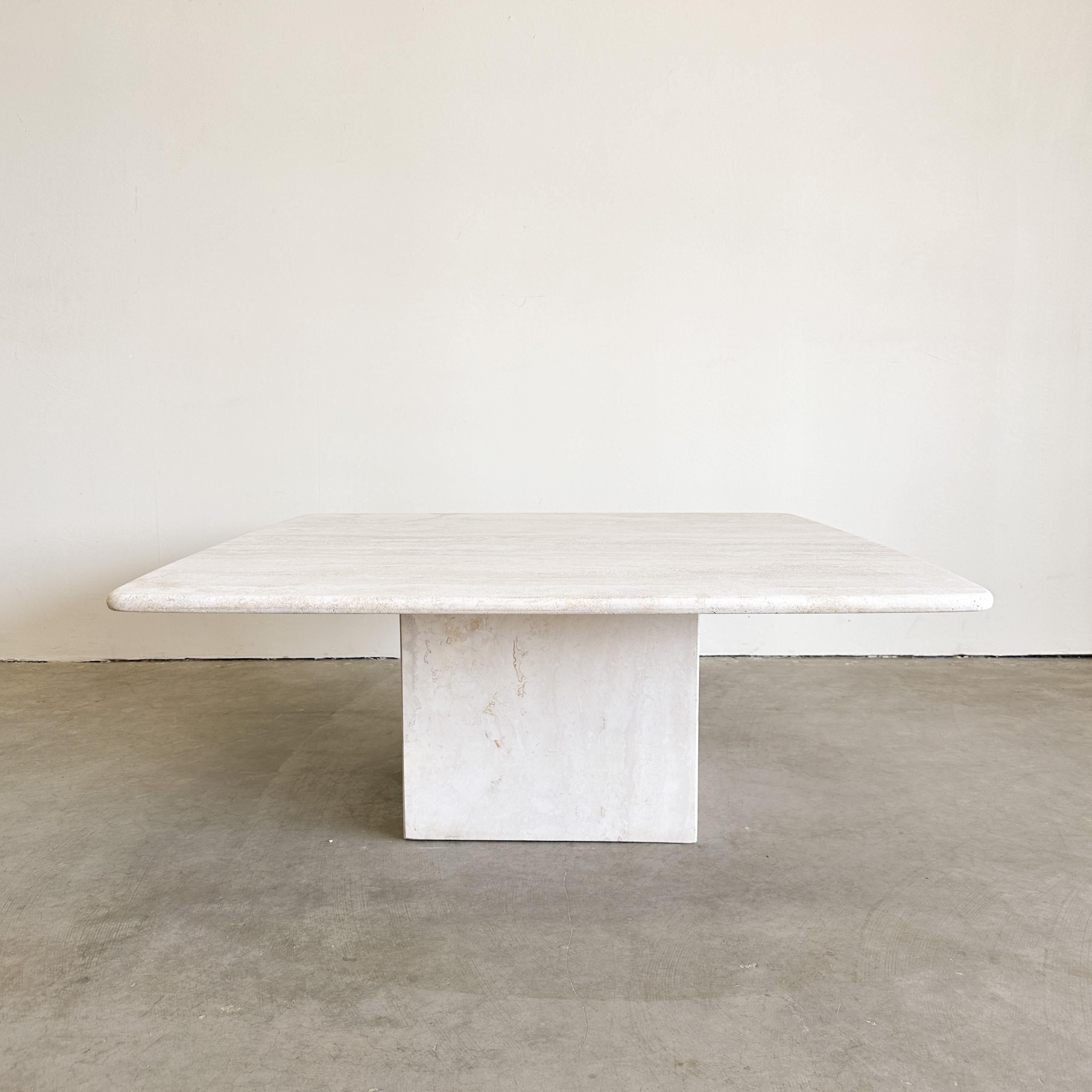 Vintage Mesa de centro cuadrada de piedra travertino Mármol Postmoderna MCM Retro Minimal Posmoderno en venta