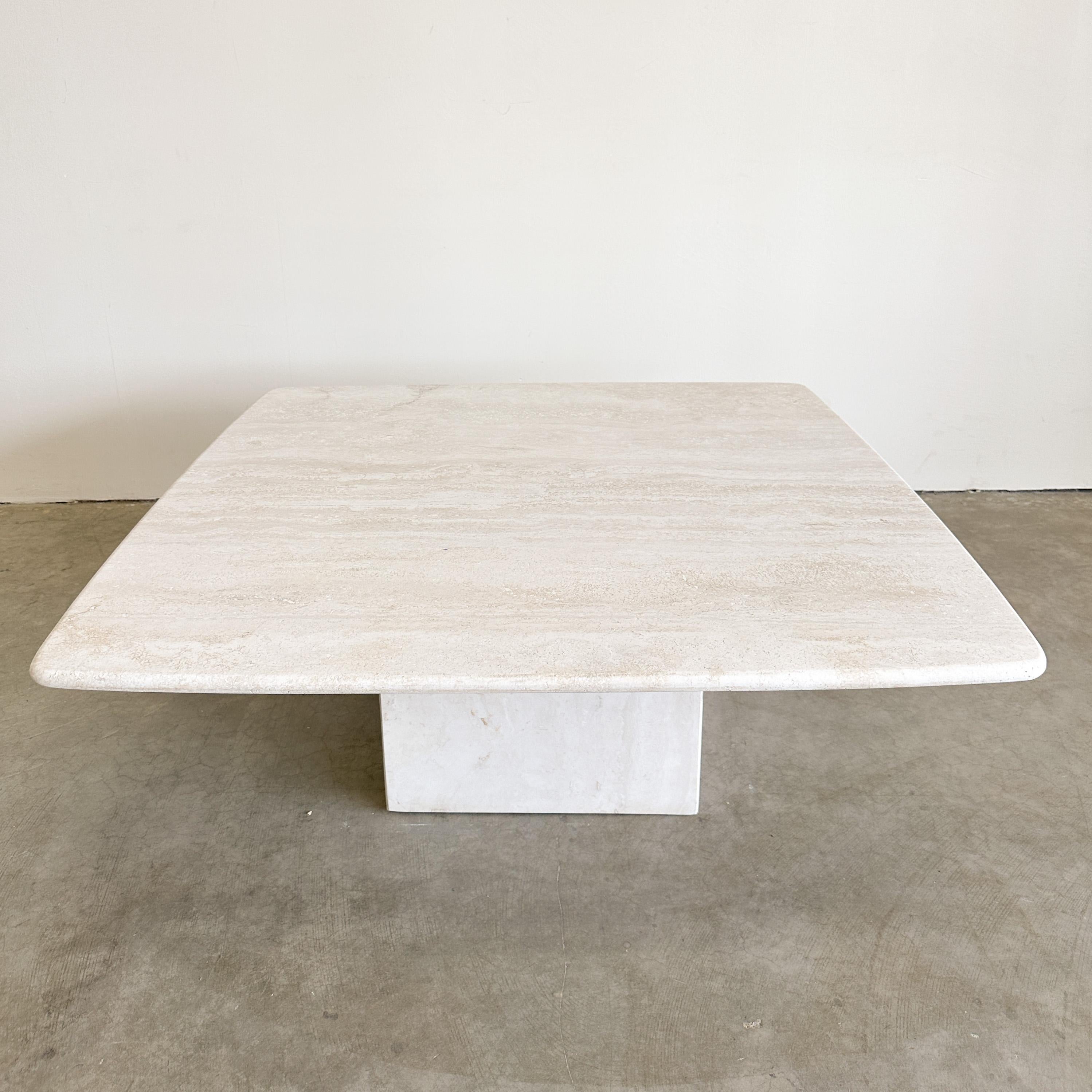 Vintage Mesa de centro cuadrada de piedra travertino Mármol Postmoderna MCM Retro Minimal Desconocido en venta