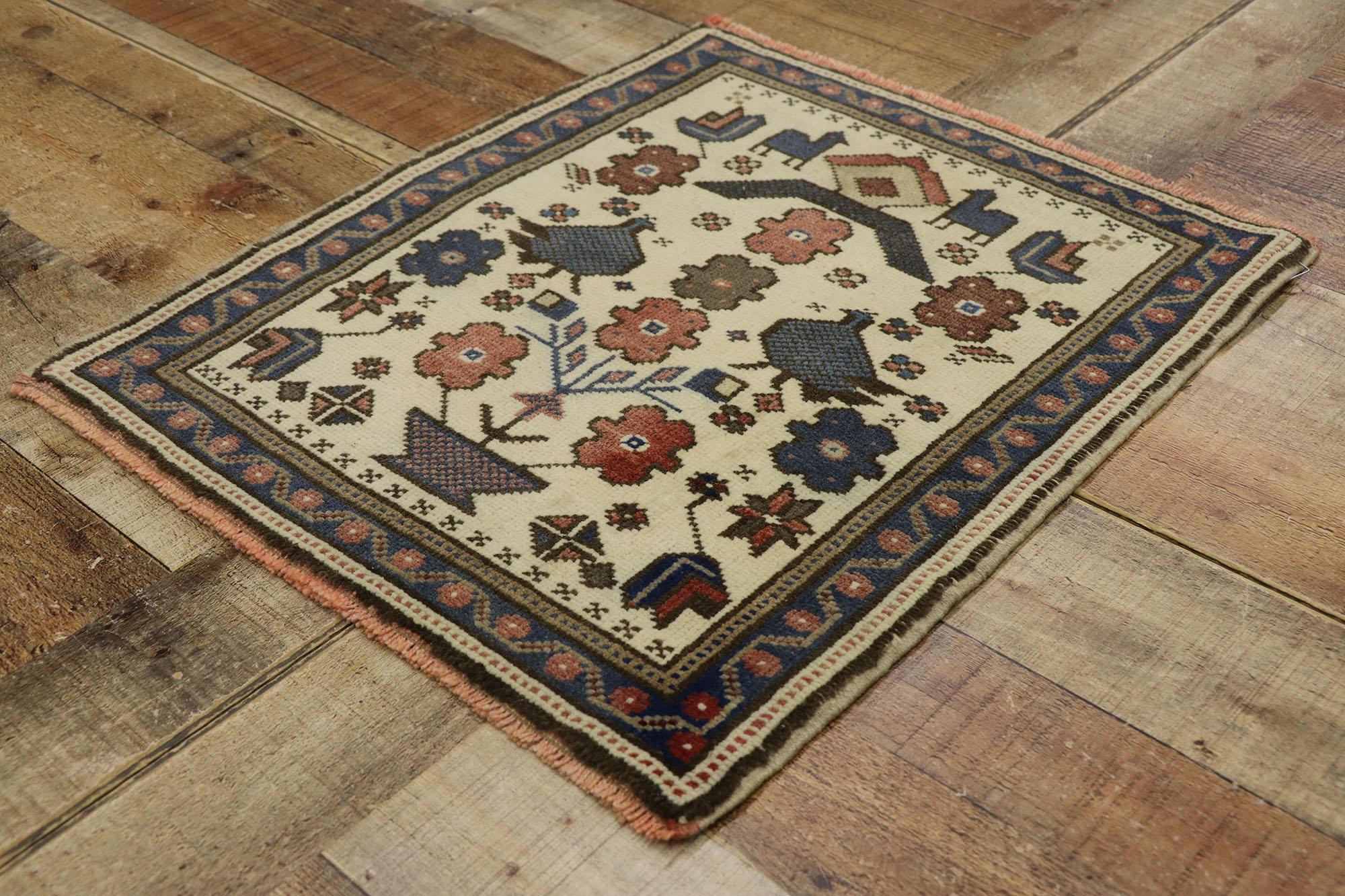 Türkischer Oushak-Teppich, quadratisch (Wolle) im Angebot