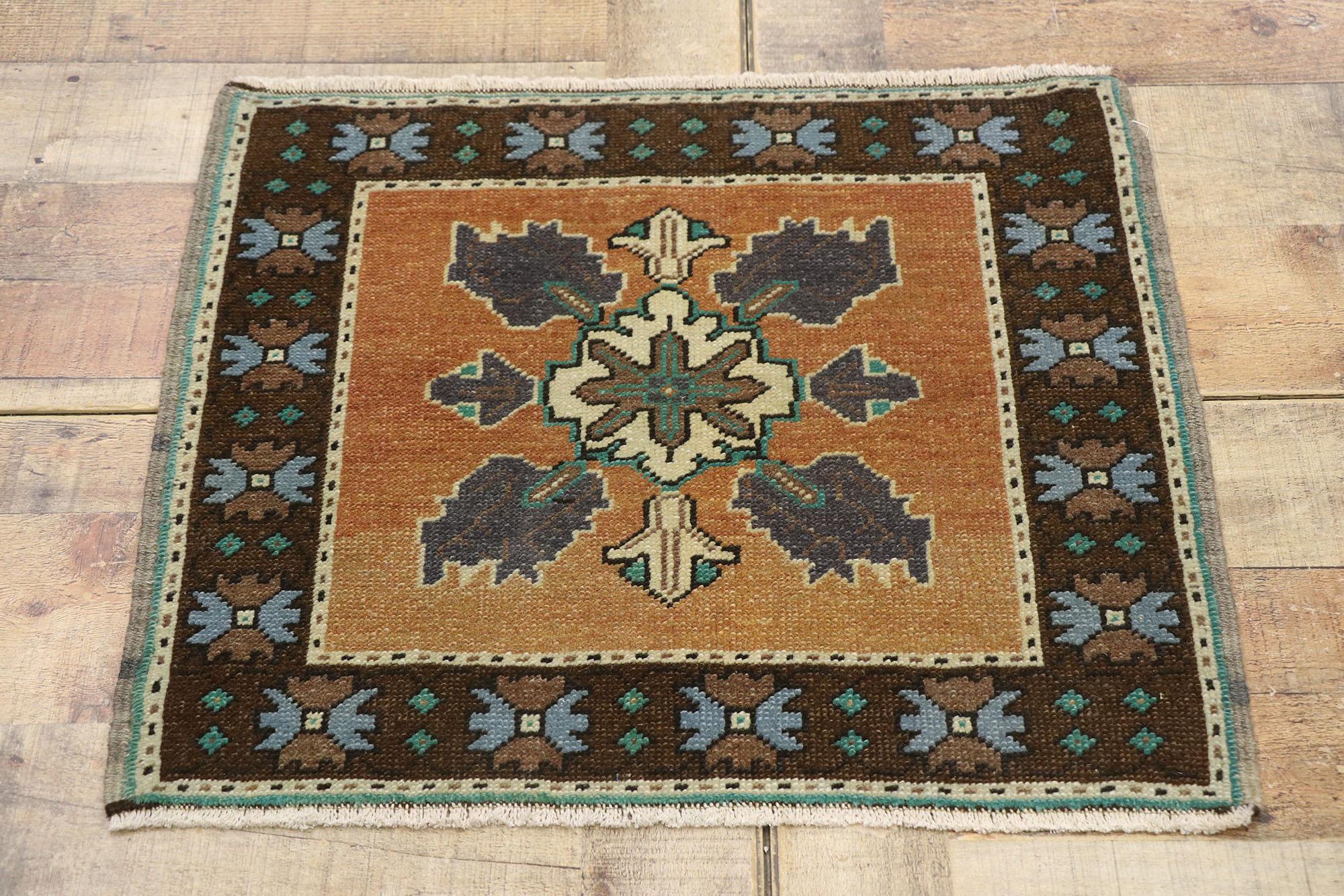 Laine Tapis Oushak turc carré vintage en vente
