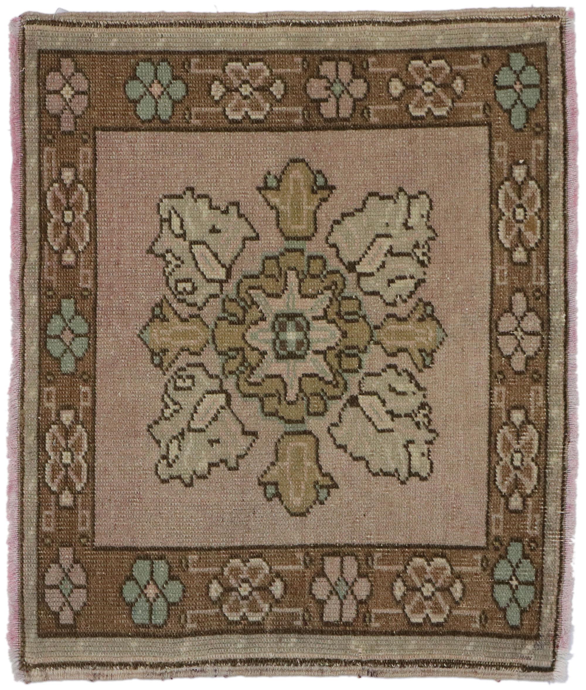 Türkischer Oushak-Teppich, quadratisch im Angebot 3
