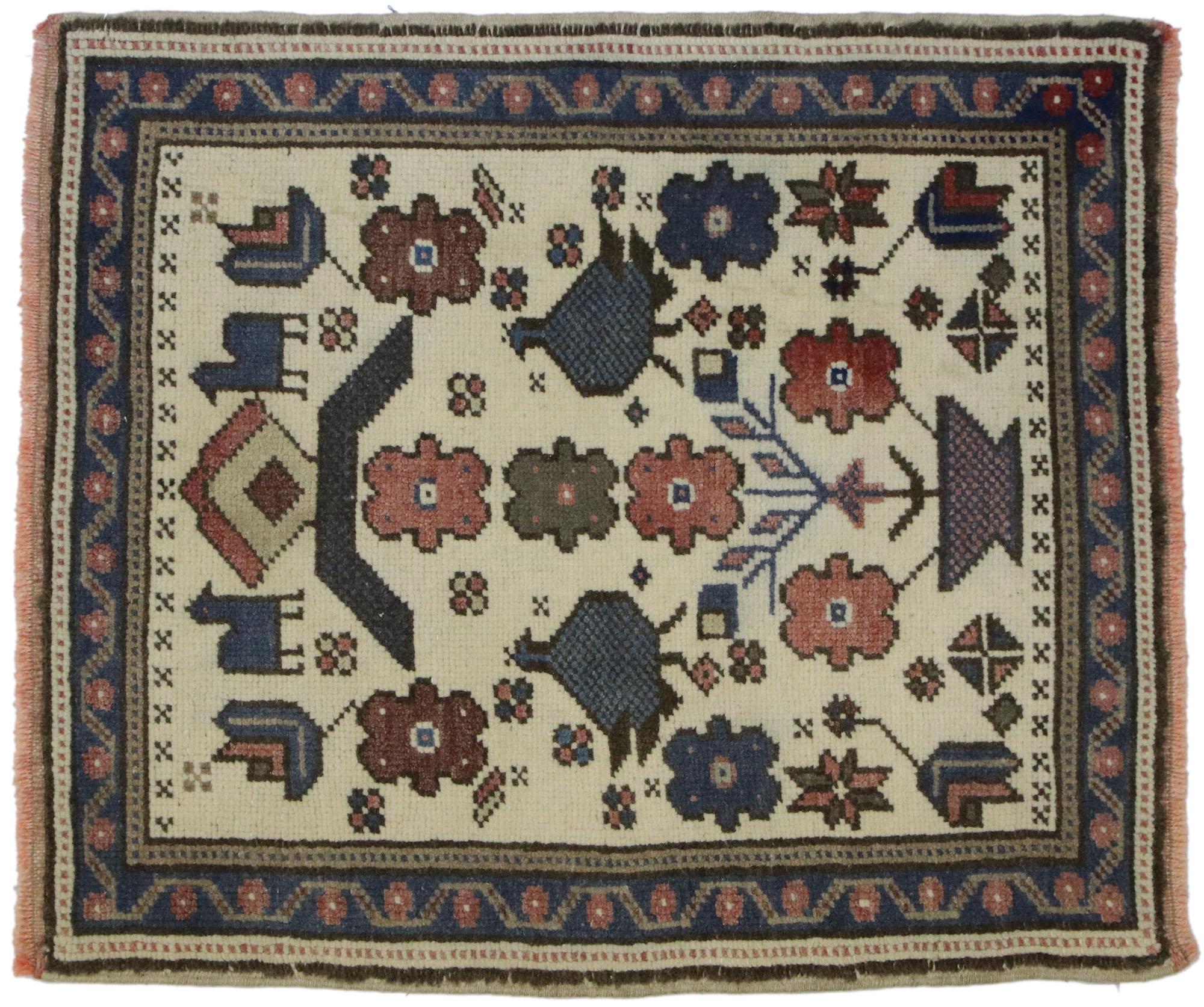 Türkischer Oushak-Teppich, quadratisch im Angebot 3