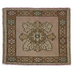 Tapis Oushak turc carré vintage