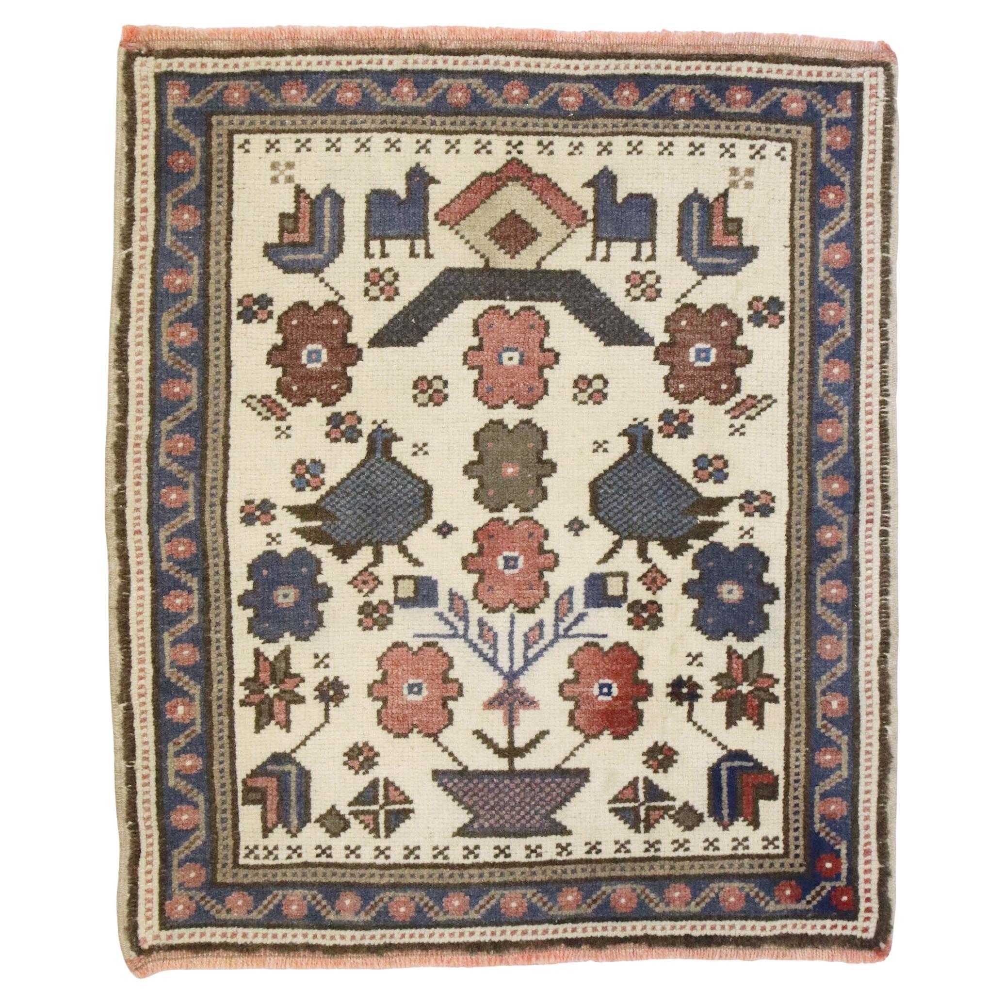 Türkischer Oushak-Teppich, quadratisch im Angebot