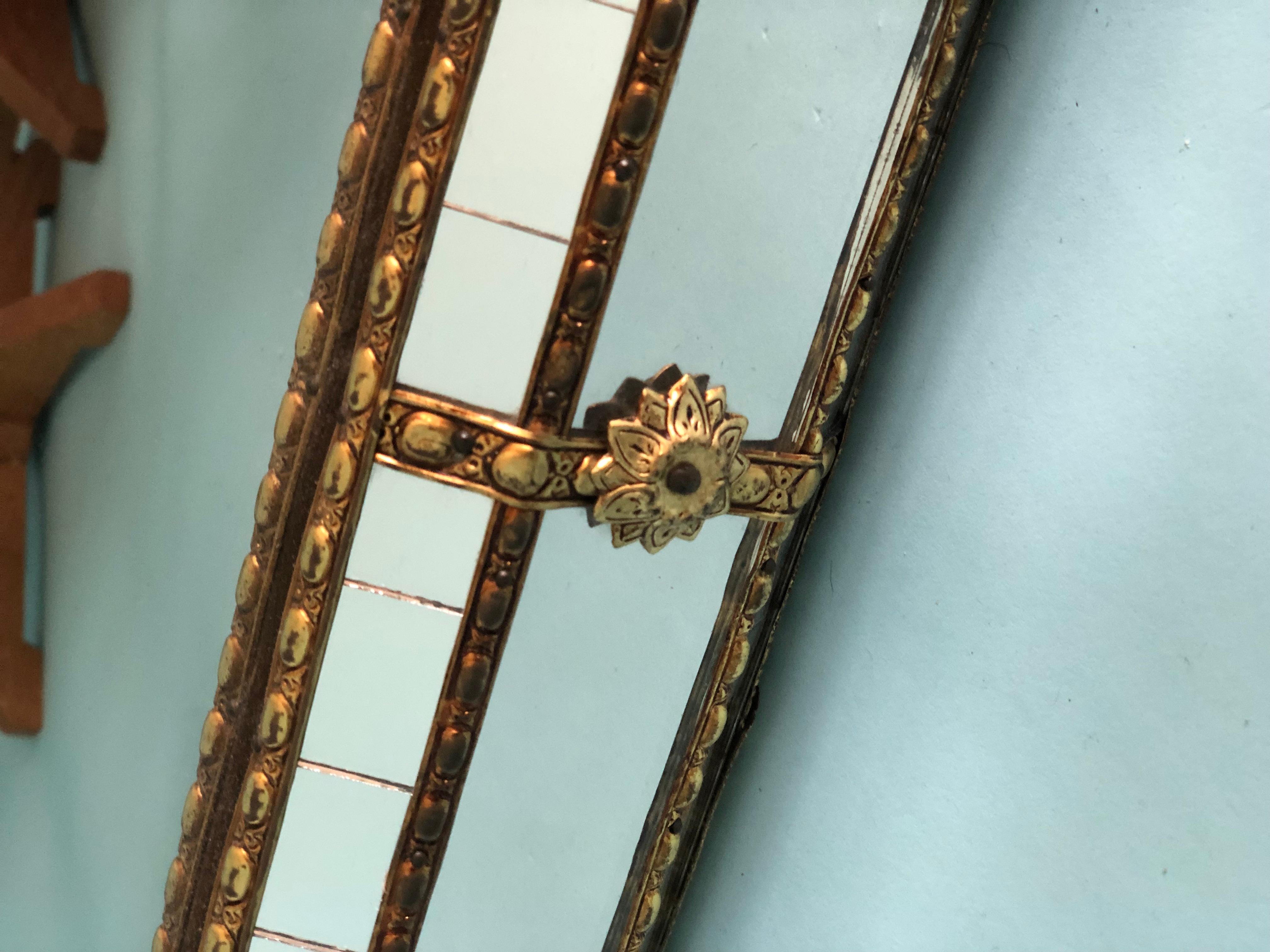 Vintage Square Venetian Mirror Hollywood Regency in Gold Spain 1990s In Good Condition In Sakskøbing, DK