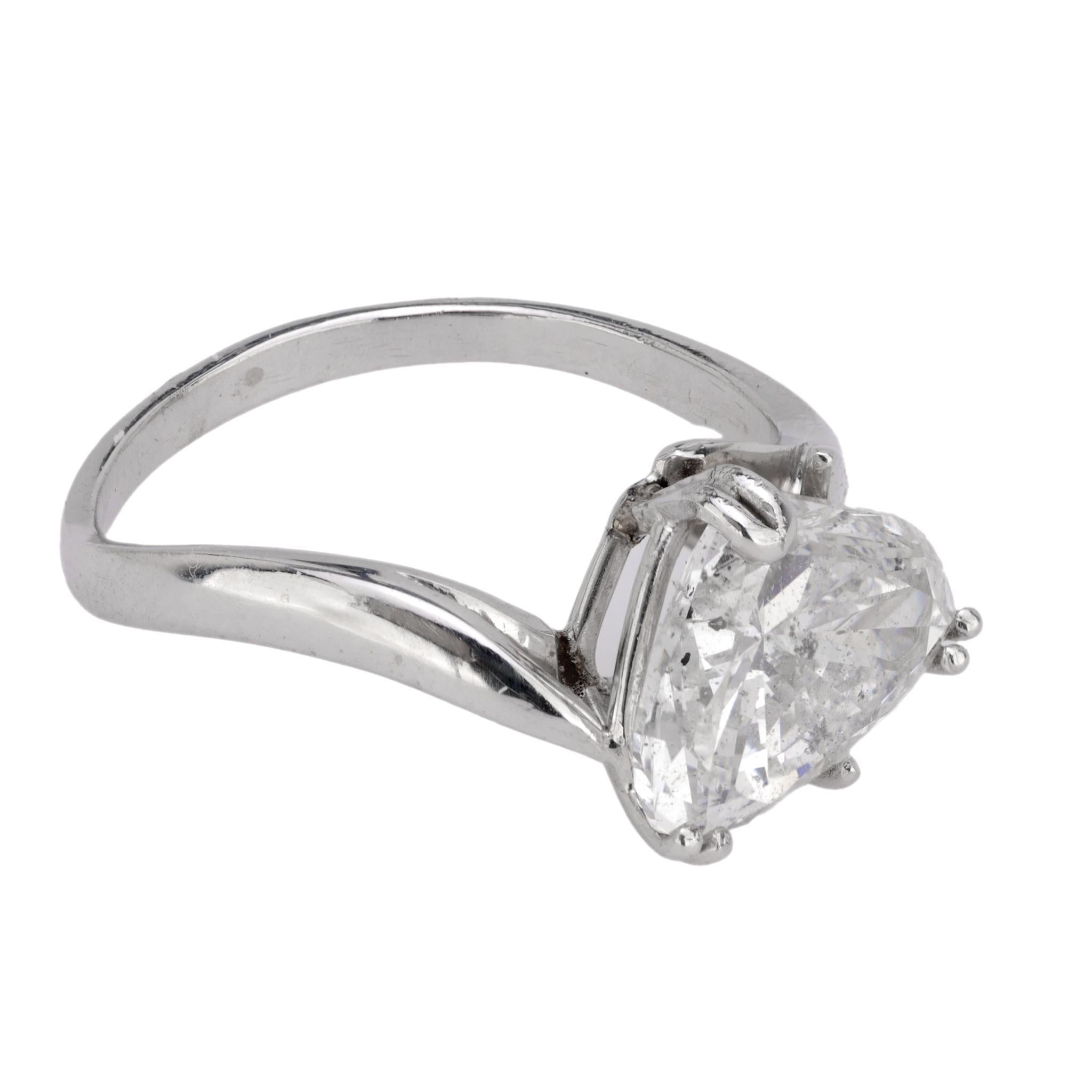 Vintage SSEF 3,00 Karat Herzform Diamant 18k Weißgold Ring im Zustand „Hervorragend“ im Angebot in Beverly Hills, CA