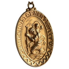 Vintage St. Christopher Oval Medal 14k Gold 29.2mm